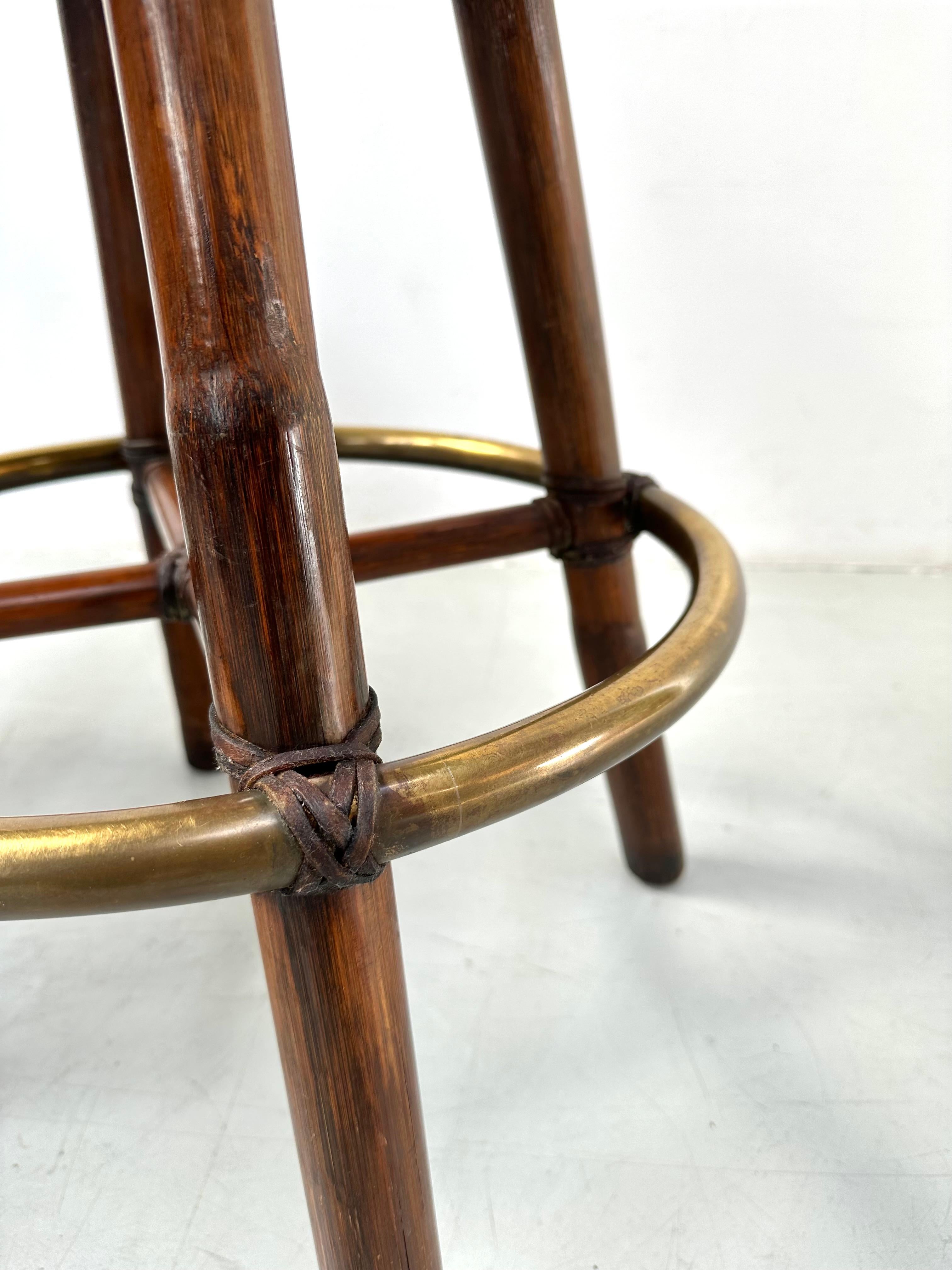 A pair of Bamboo Bar Stools with Brass by Hans Kaufeld for McGuire , 1970s. For Sale 3