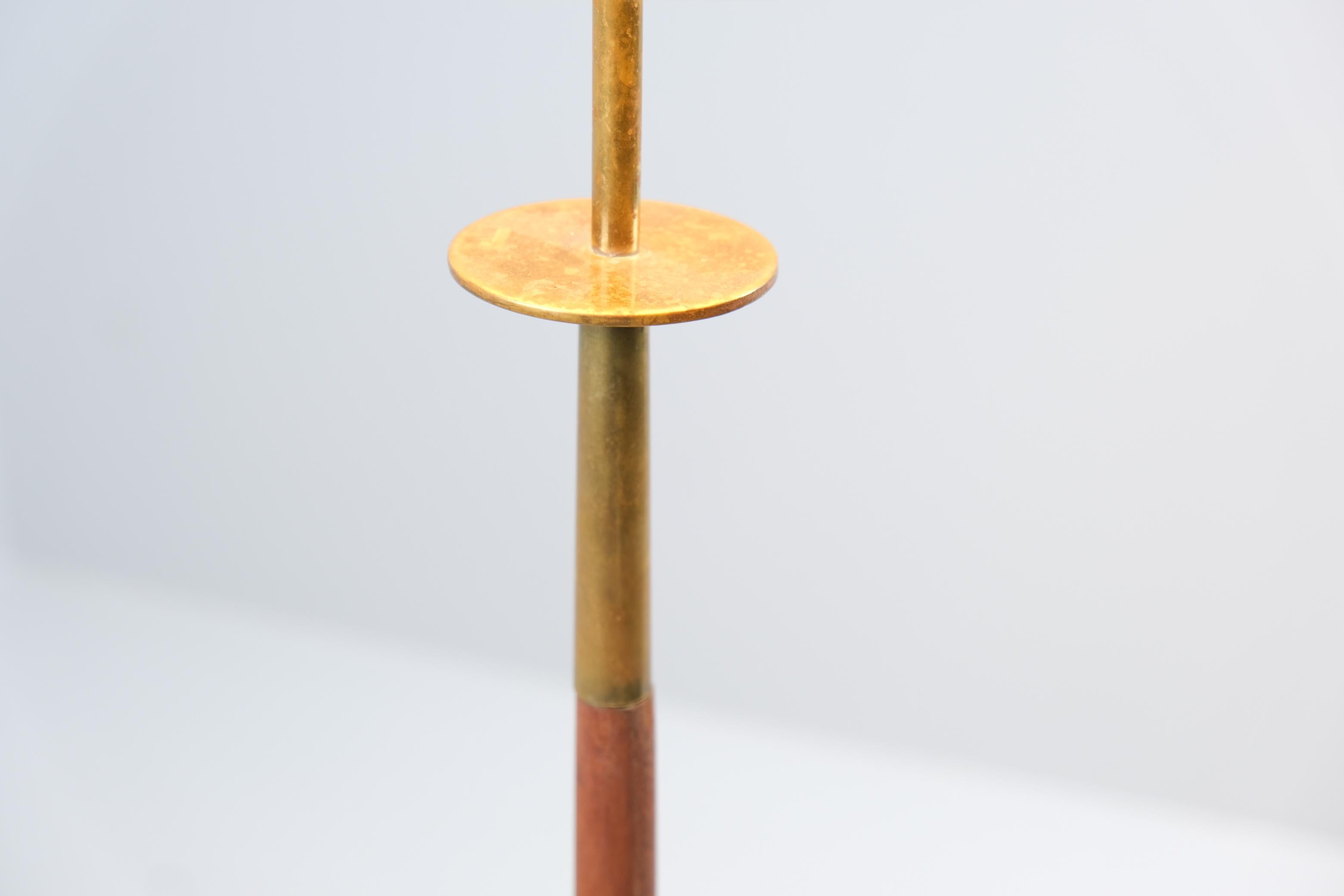 Ein Paar Stehlampen aus Bass und Teakholz, Maria Lindeman zugeschrieben, Idman, 1950er Jahre im Angebot 4