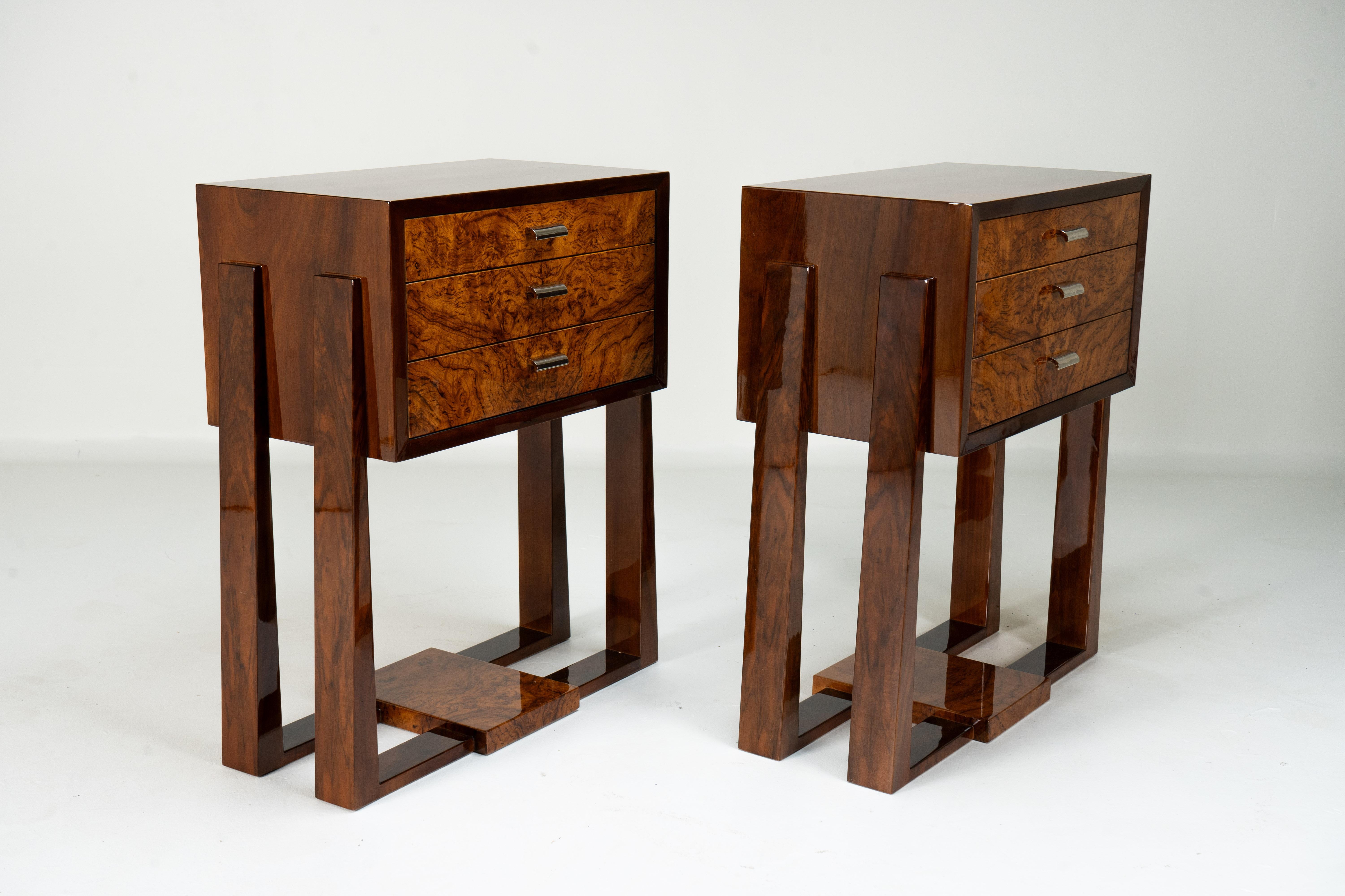 20th Century A Pair of Bauhaus-Inspired Bed Side Chests With 3 drawers For Sale
