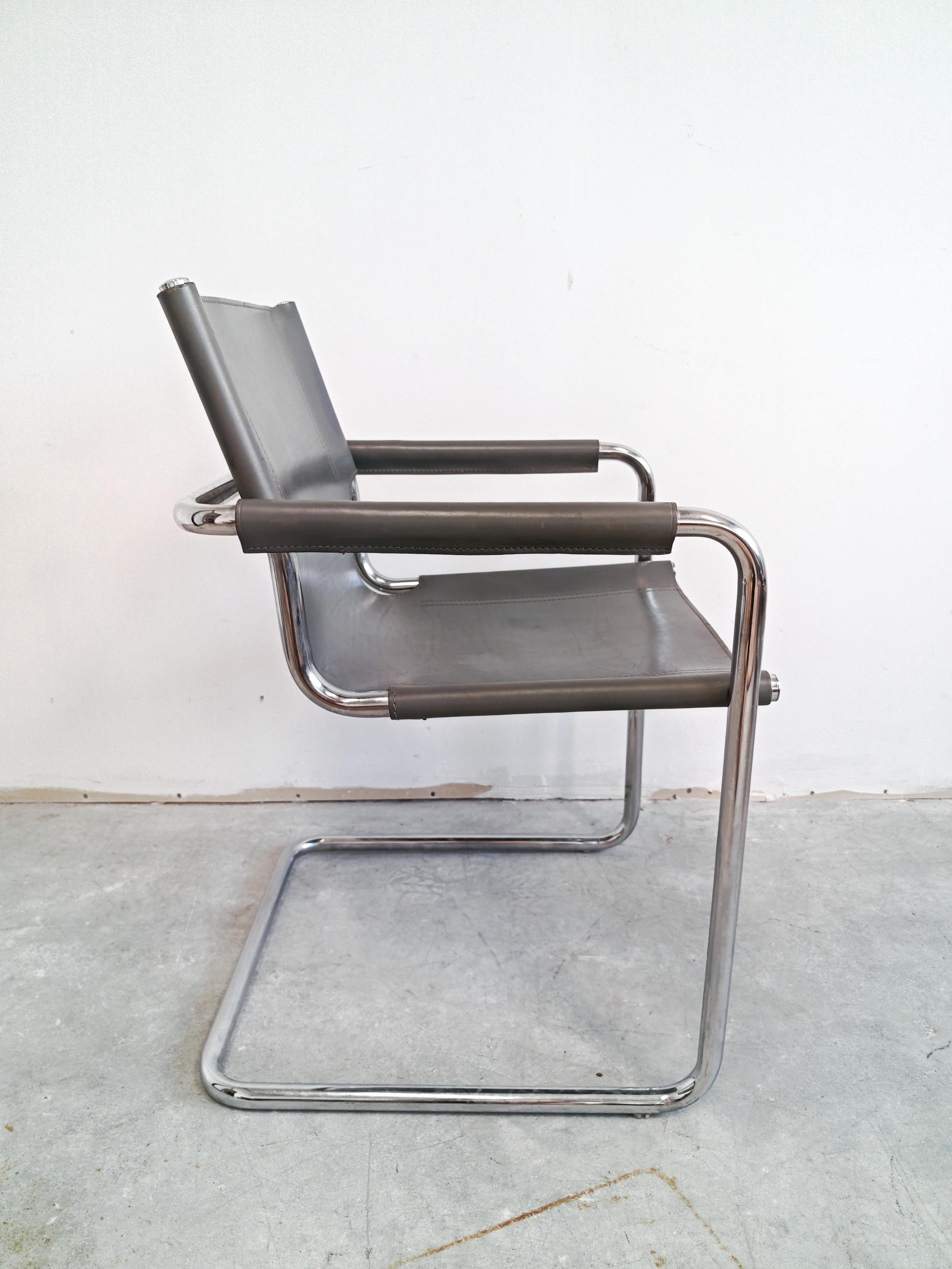 A pair of Bauhaus Leather Visitor chairs by Mart Stam, produced by Matteo Grassi For Sale 5