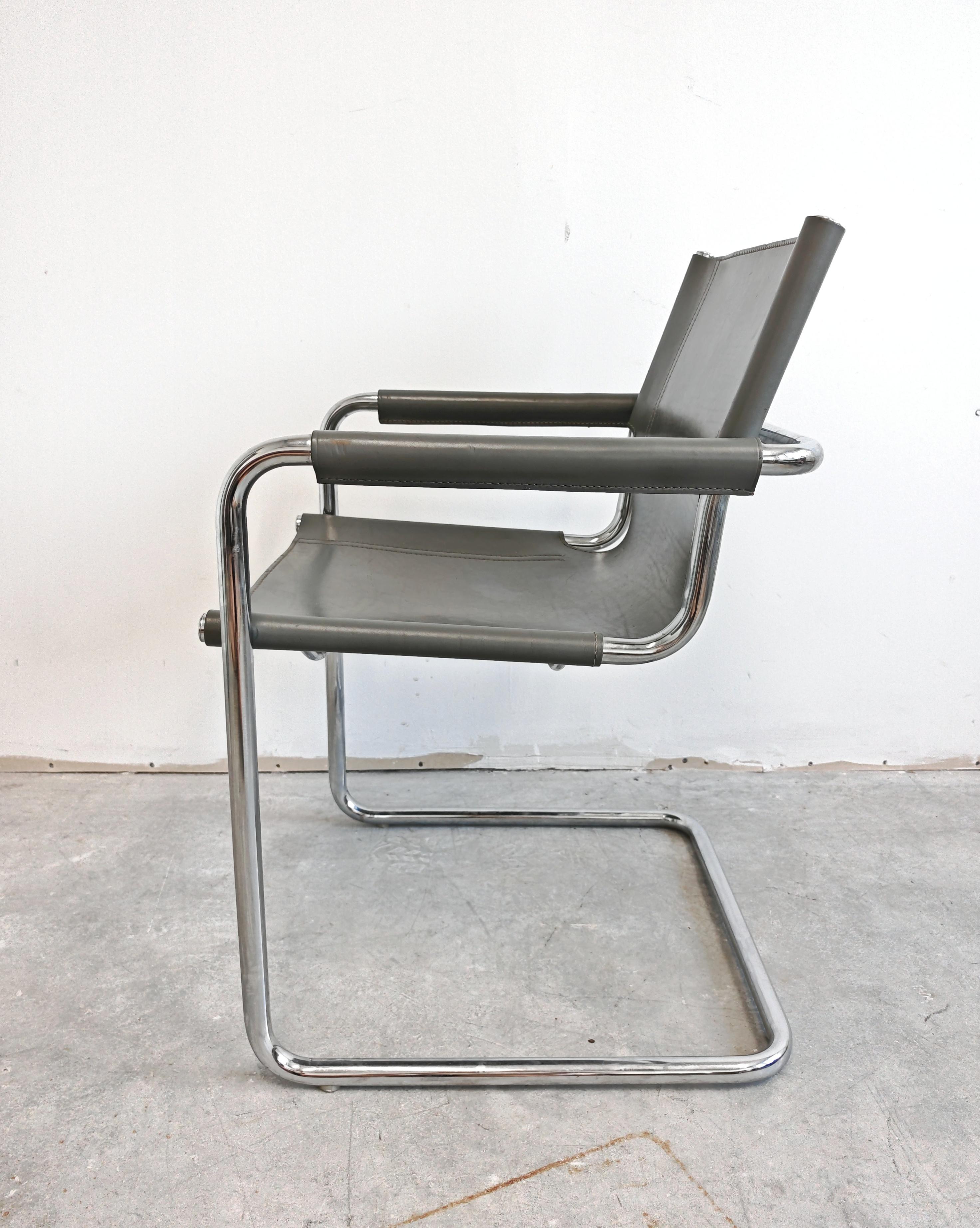 A pair of Bauhaus Leather Visitor chairs by Mart Stam, produced by Matteo Grassi For Sale 7