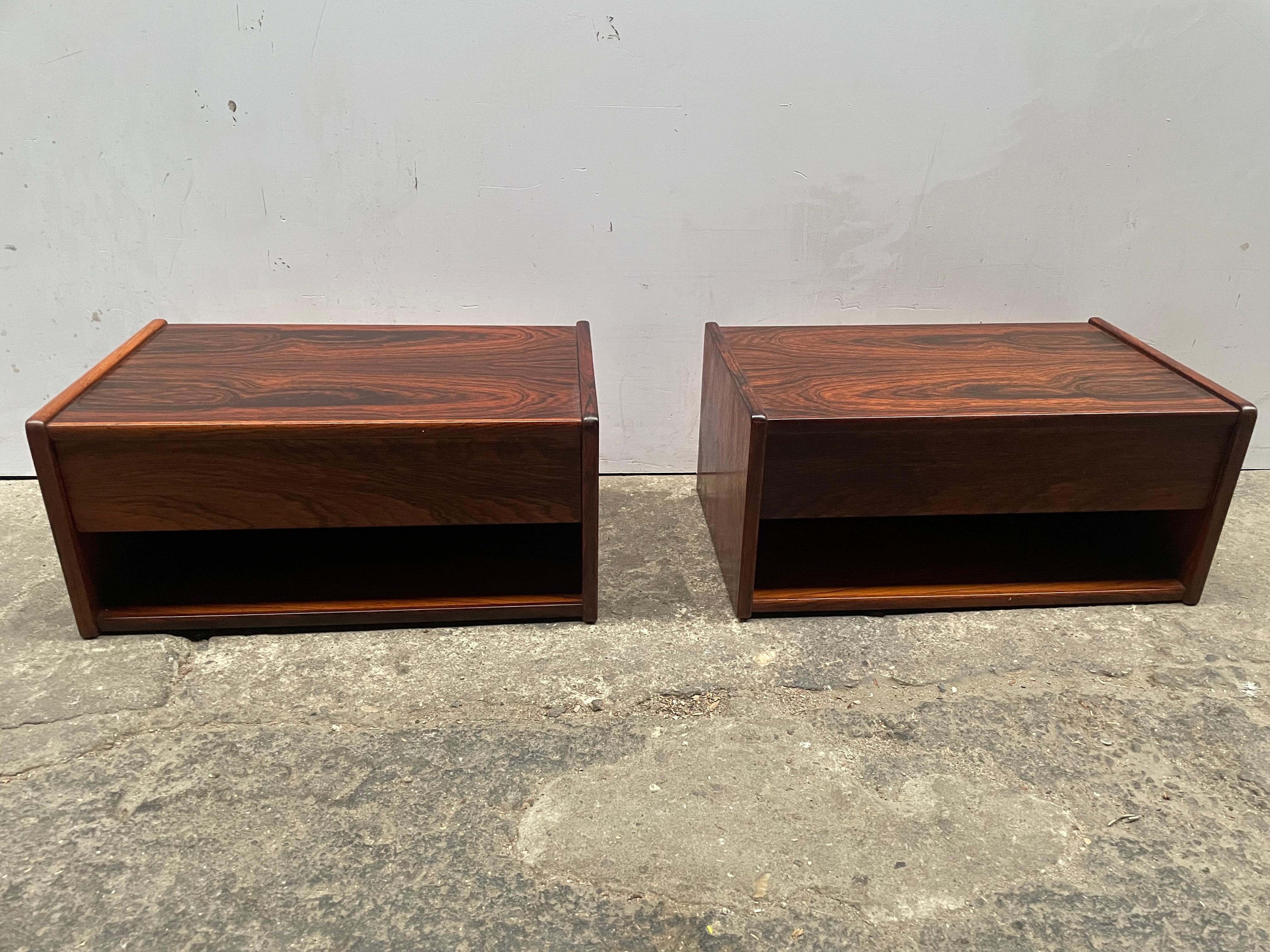 A pair of beautiful Danish floating night stands from the 1960´s In Good Condition In Copenhagen, DK