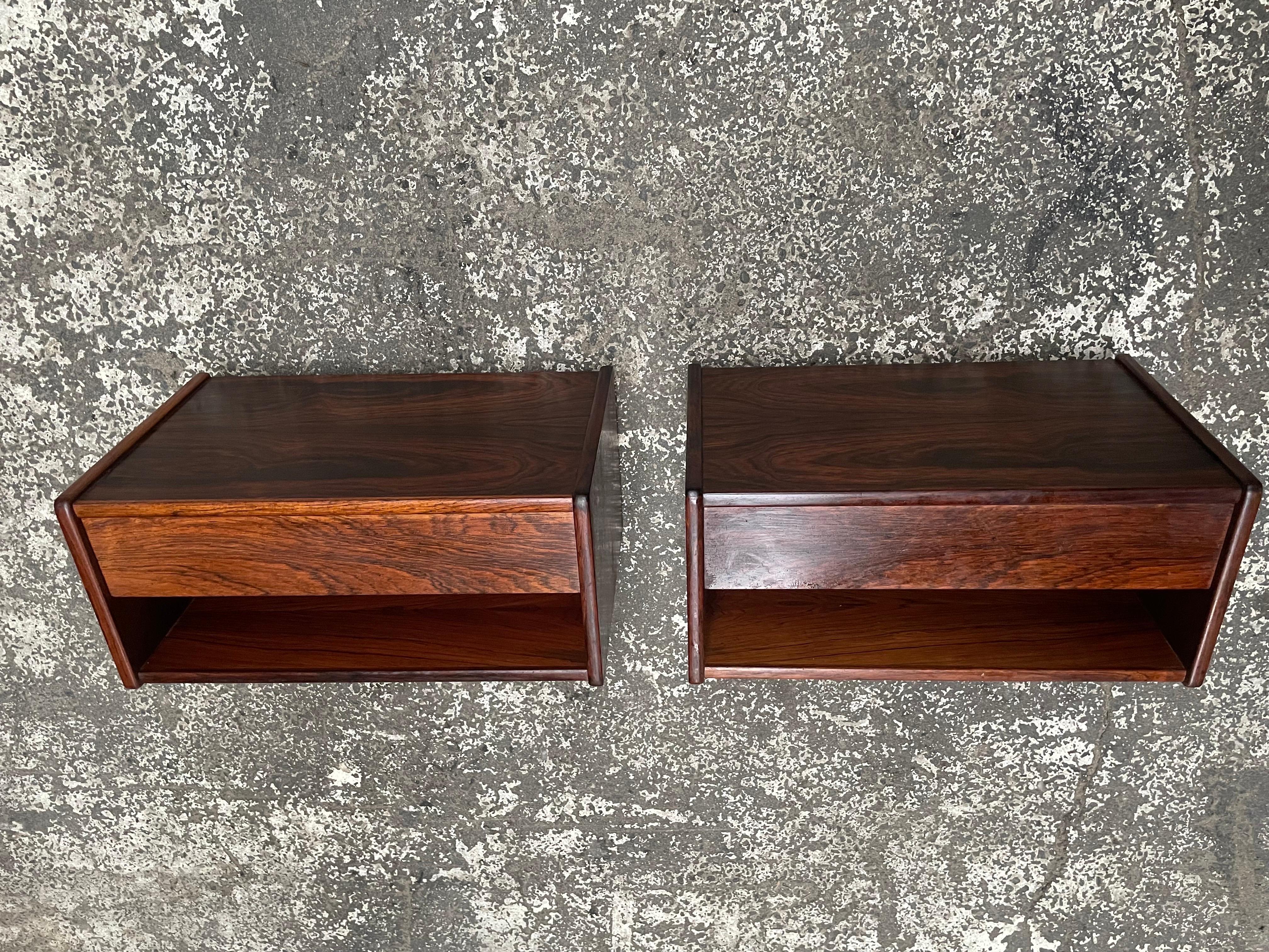 Wood A pair of beautiful Danish floating night stands from the 1960´s
