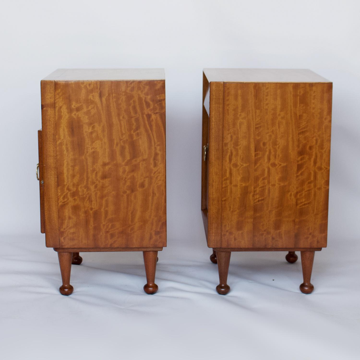 Pair of Bedside Cabinets by Heal's of London, circa 1950  In Good Condition In Forest Row, East Sussex