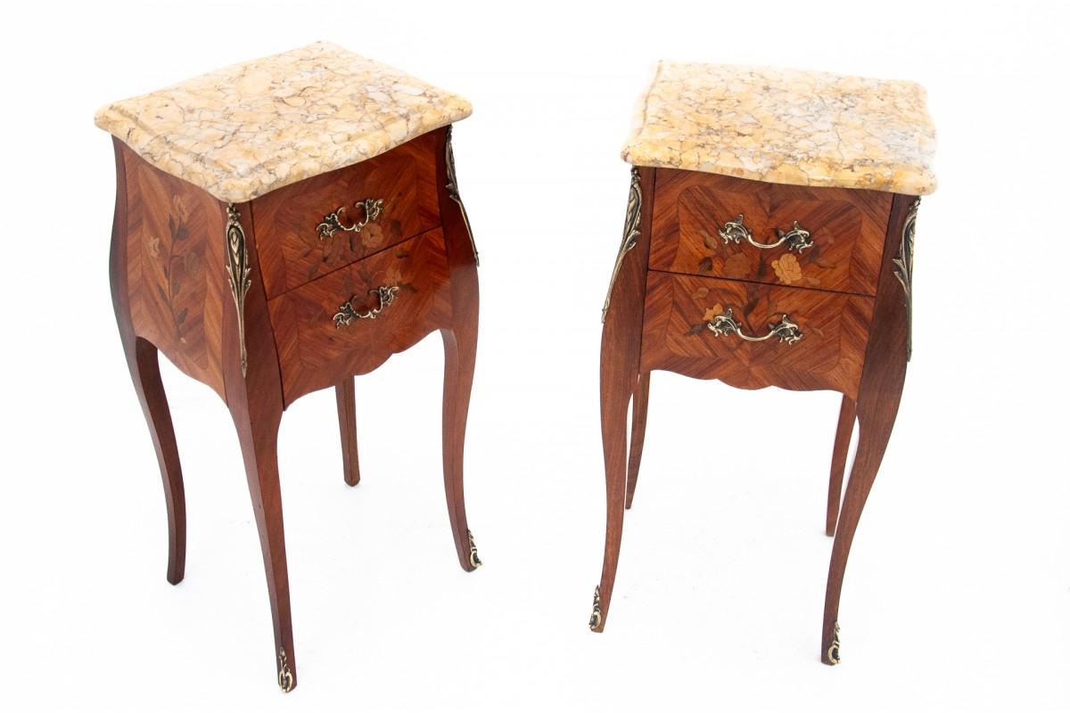 Bedside tables with a stone top from the end of the 19th century, France. Inlaid tables with a plant motif. Furniture in very good condition.

Dimensions: height 72 cm / width 34 cm / depth 29 cm