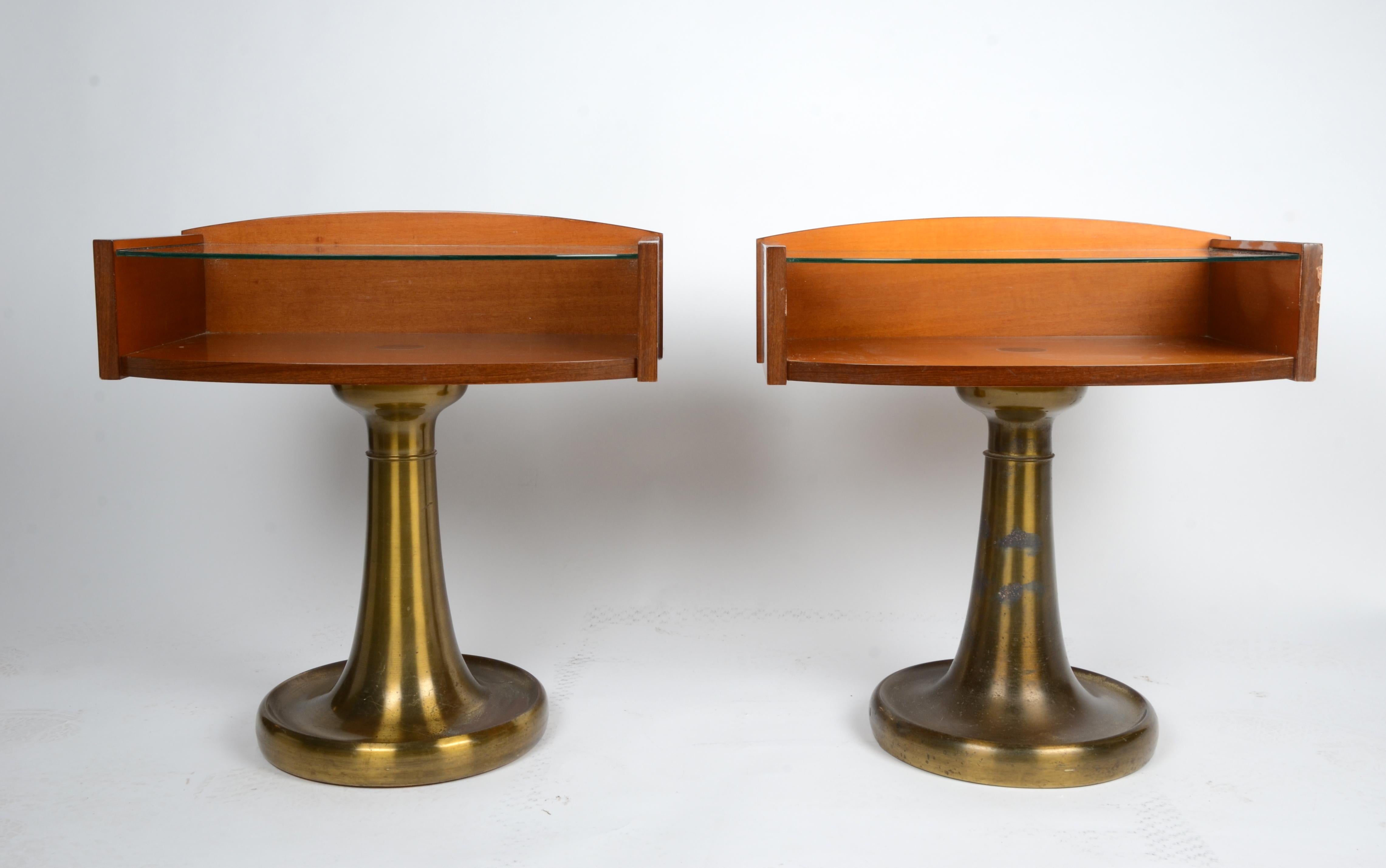 Mid-Century Modern Paire de tables de chevet, bois et laiton, par Ronchetti & Porri, Italie en vente