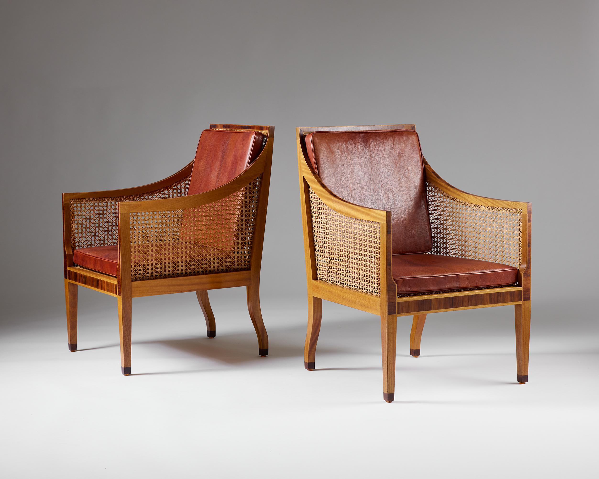 Paire de chaises Bergère conçues par Kaare Klint pour Rud Rasmussen. Bon état - En vente à Stockholm, SE