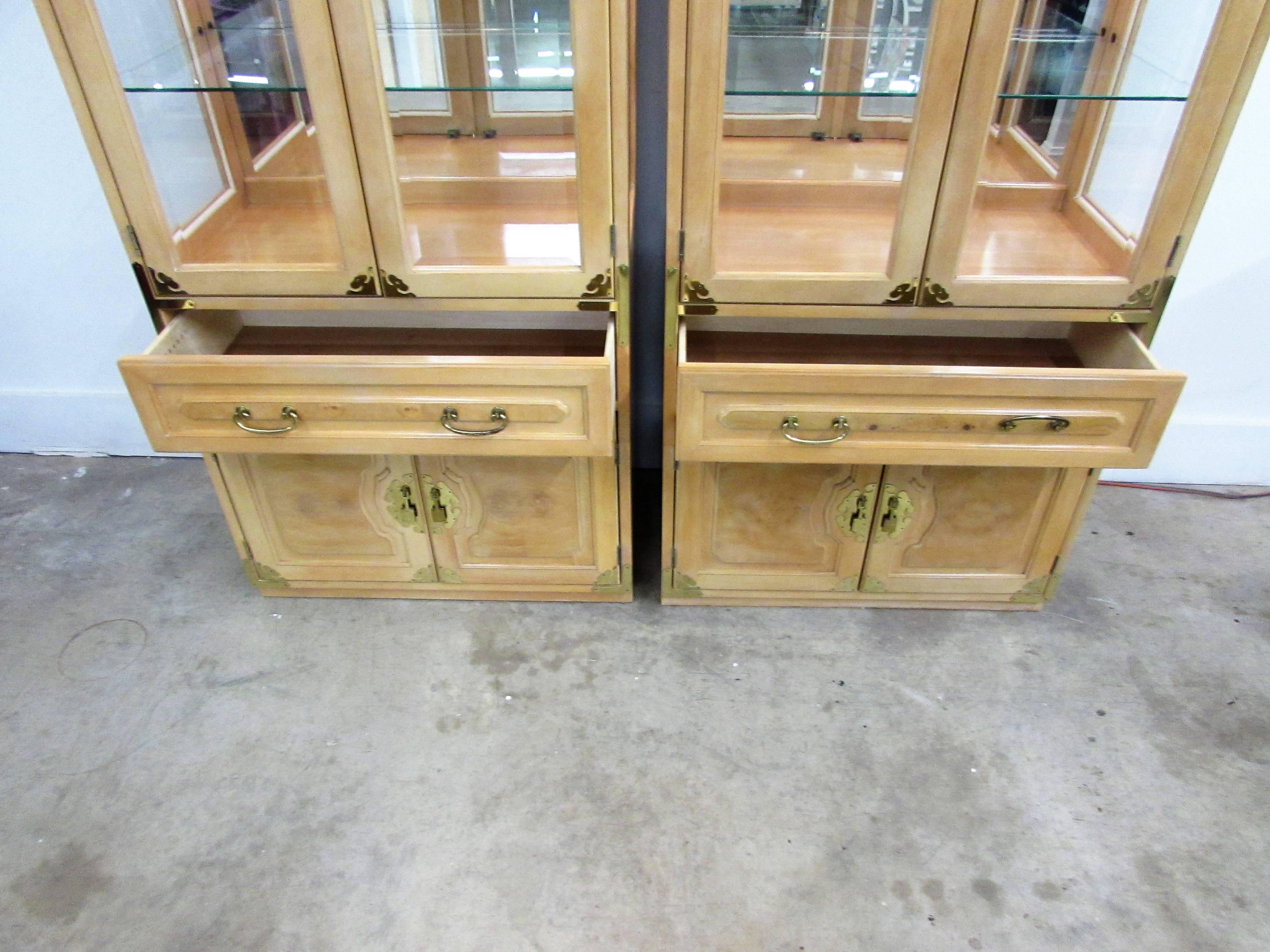 Pair of Bernhardt Chinoiserie Cabinets In Good Condition For Sale In Raleigh, NC
