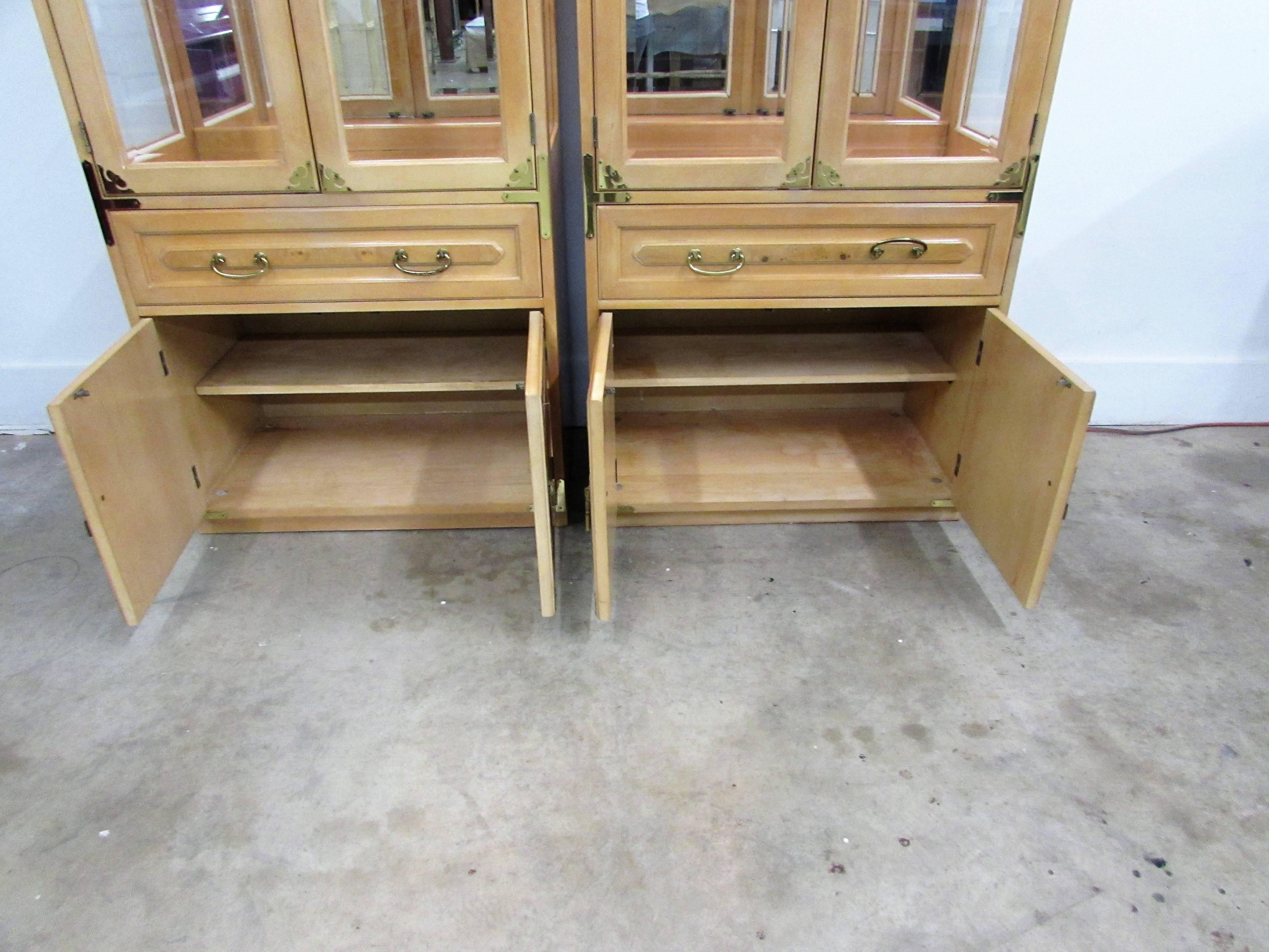 20th Century Pair of Bernhardt Chinoiserie Cabinets For Sale