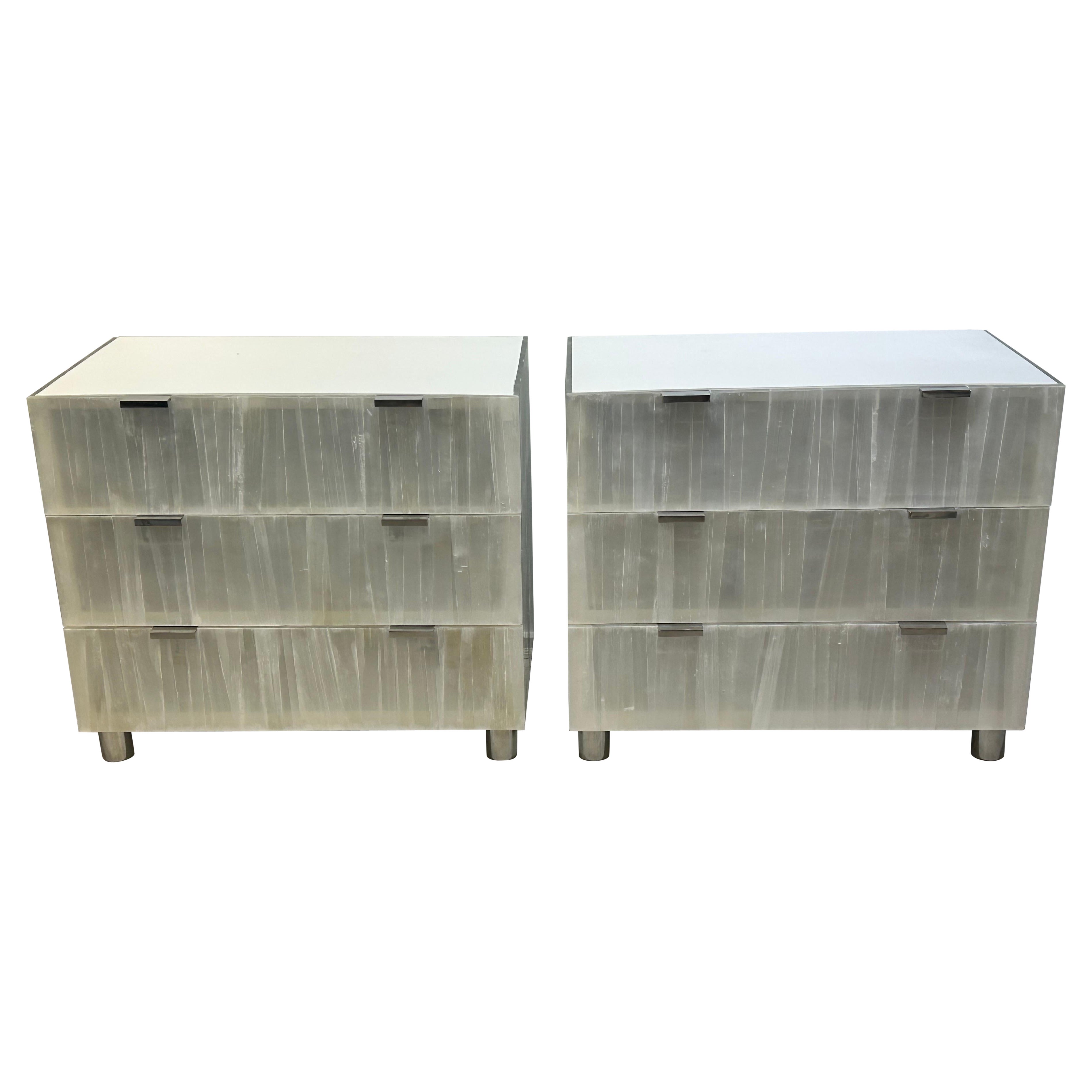 Una coppia di comodini Bernhardt Salka in cristallo di selenite in vendita