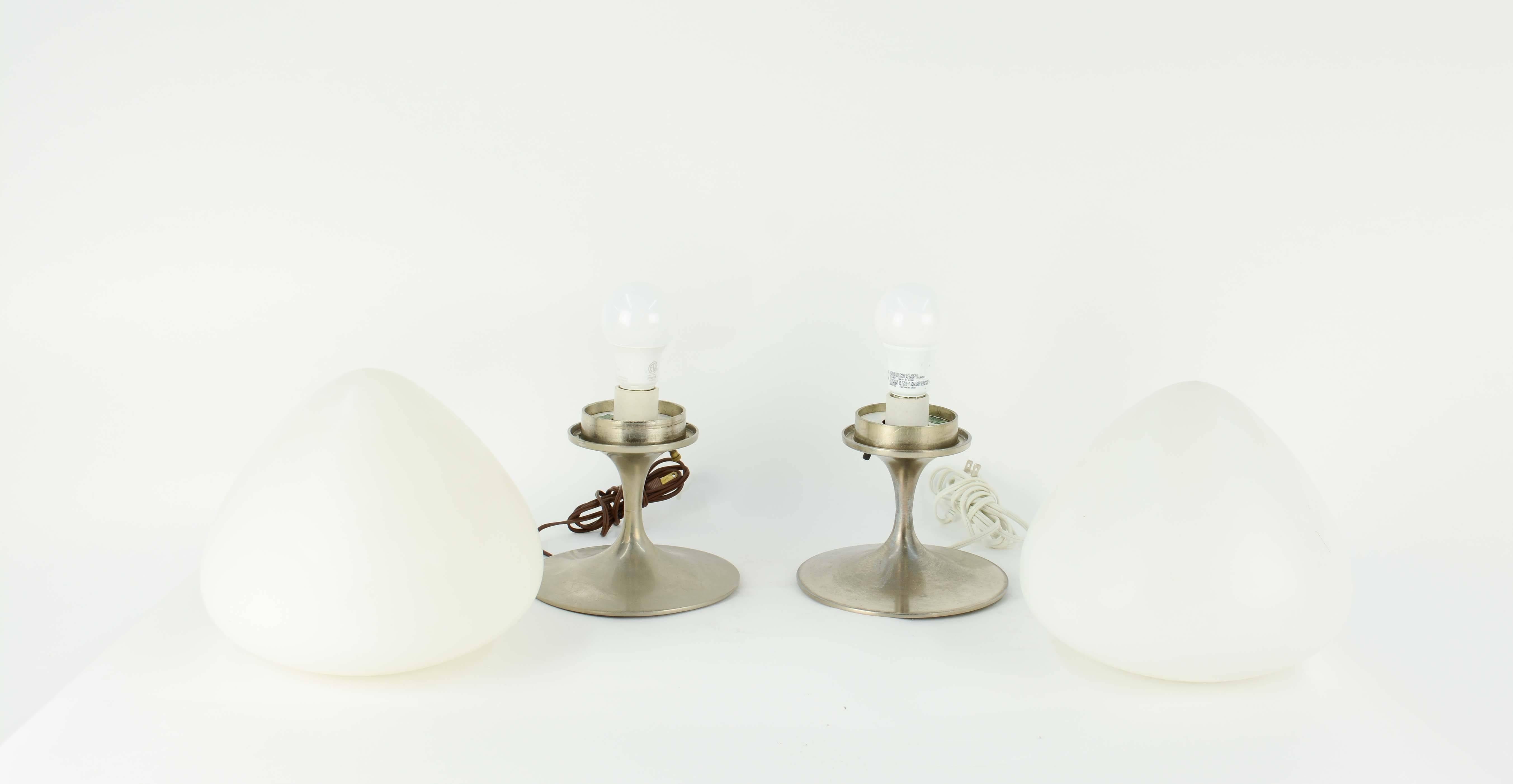 Mid-Century Modern Pair of Bill Curry Acorn Laurel Lamps in Brushed Aluminum