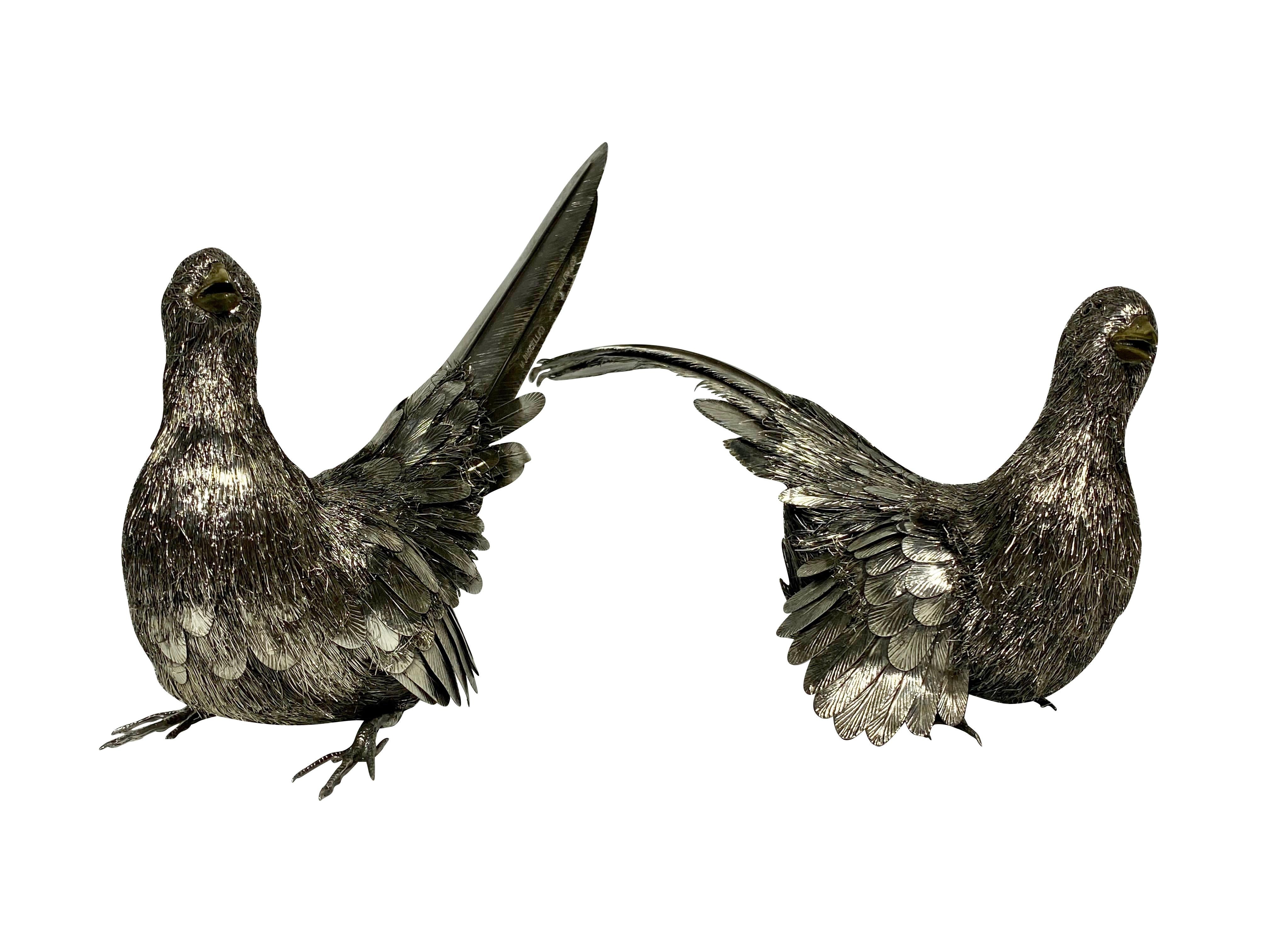 Une paire d'oiseaux par Mario Buccellati Circa 1950 marqué 'M. Buccellati Made in Italy hand made in Italy 925' , Dimensions : Hauteur : 7.25