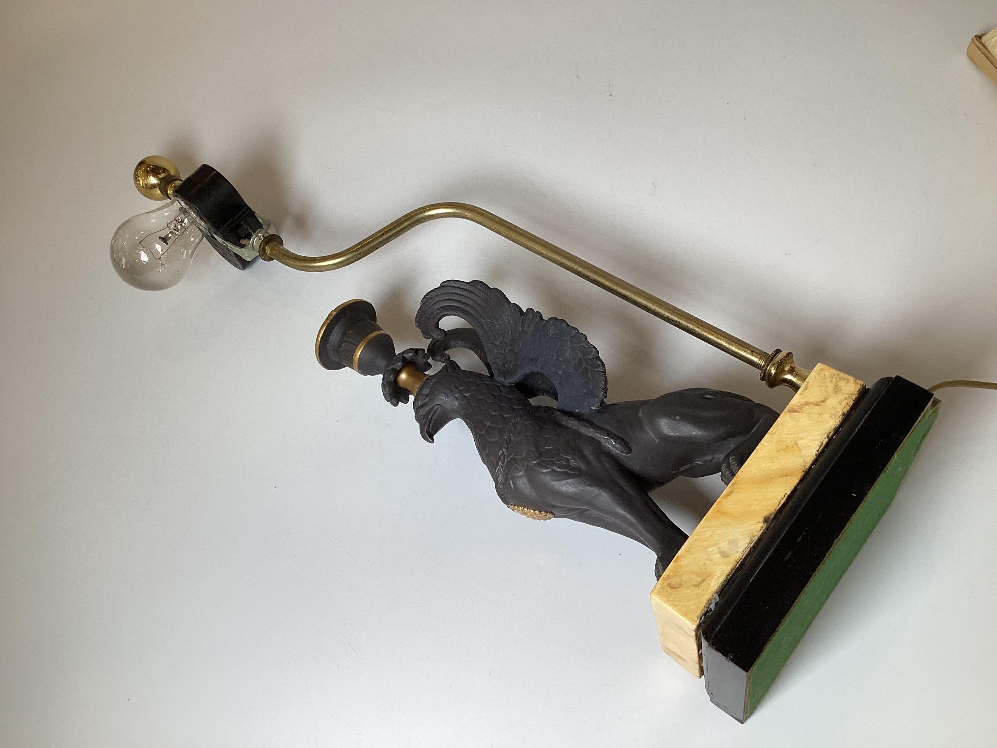 Coppia di lampade egiziane in porcellana nera di basalto in vendita 2