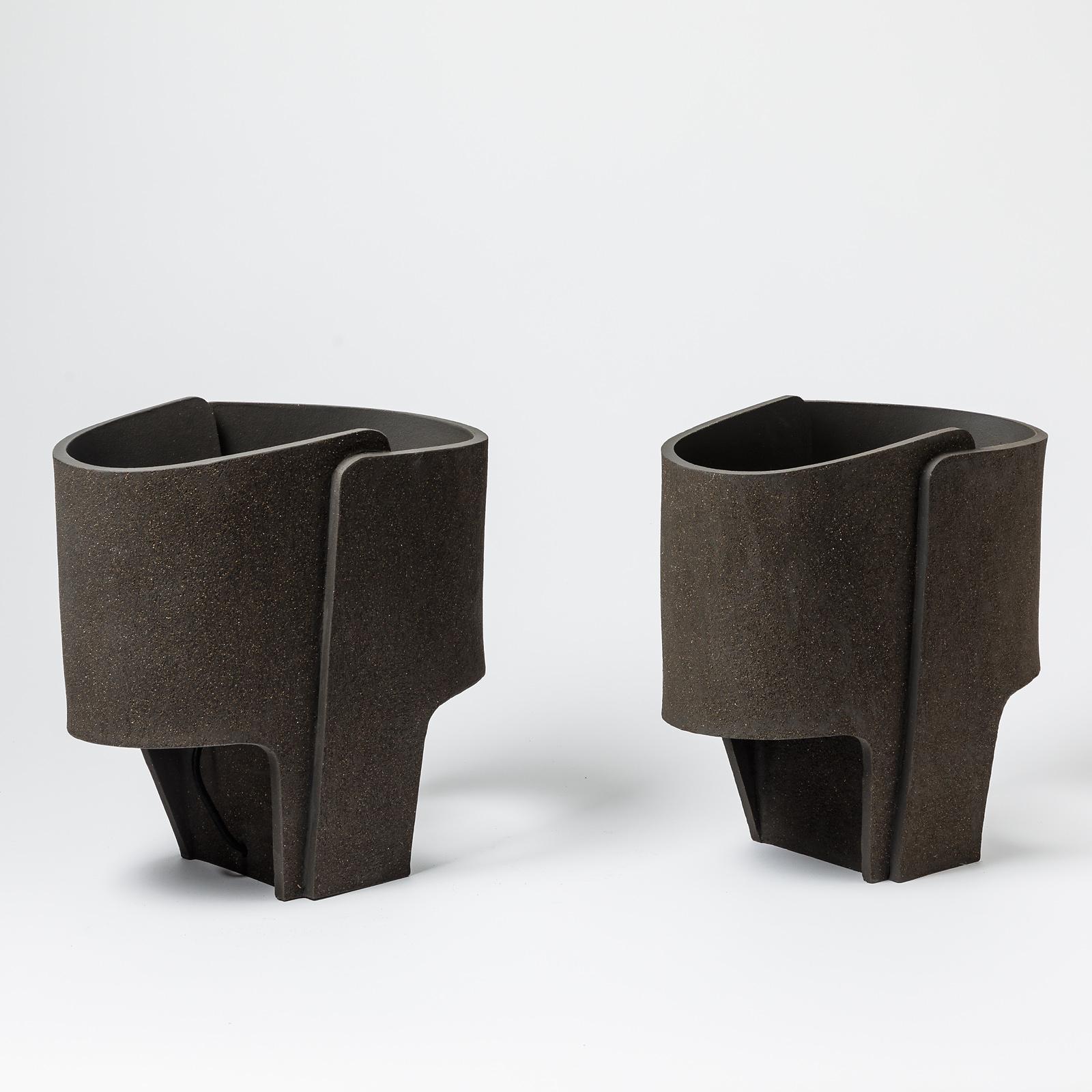 Beaux-Arts Paire de lampes de table en céramique noire de Denis Castaing, 2022 en vente