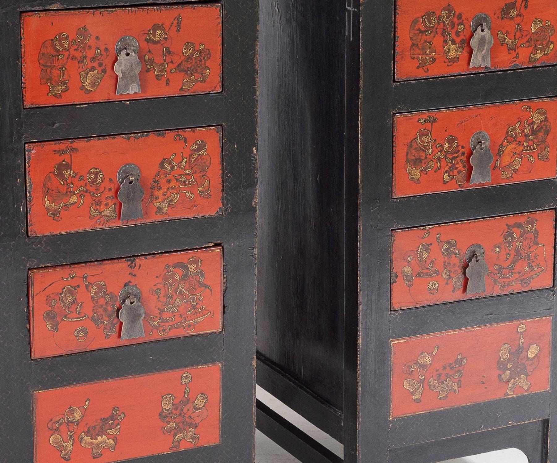 20th Century Pair of Black Lacquered Japanned Chinoiserie Drawer Chests Nightstands