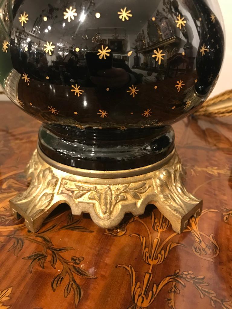 Pair of Black Porcelain Lamps on Ormolu Bases with Gold Star Detailing In Good Condition For Sale In Southall, GB