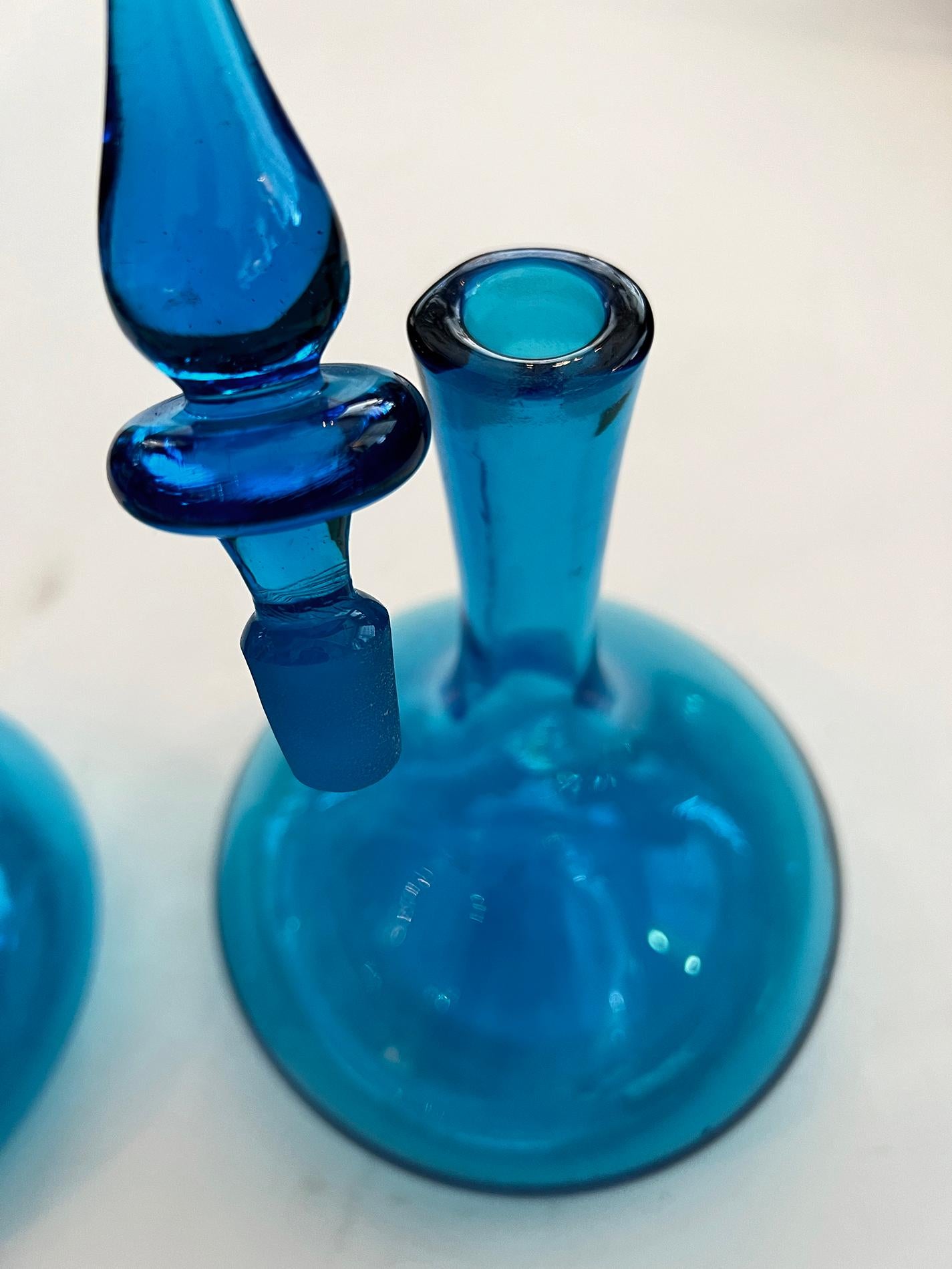 A Pair of Blenko Glass Works Genie Bottle Decanters with Solid Glass Stoppers In Good Condition For Sale In San Francisco, CA