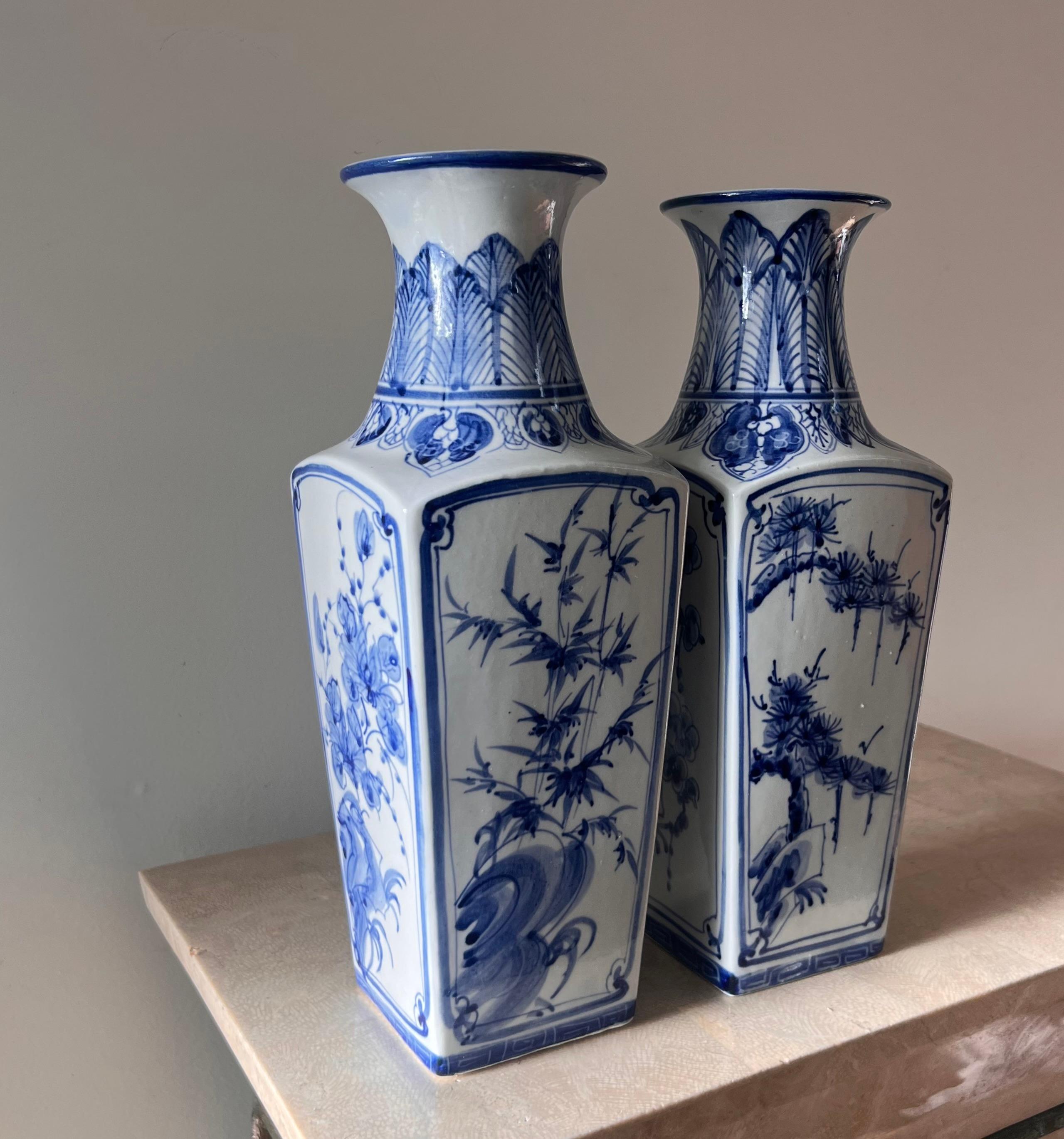 Paar blau-weiße chinesische Balustervasen aus Porzellan, frühes 20. Jahrhundert  im Angebot 5