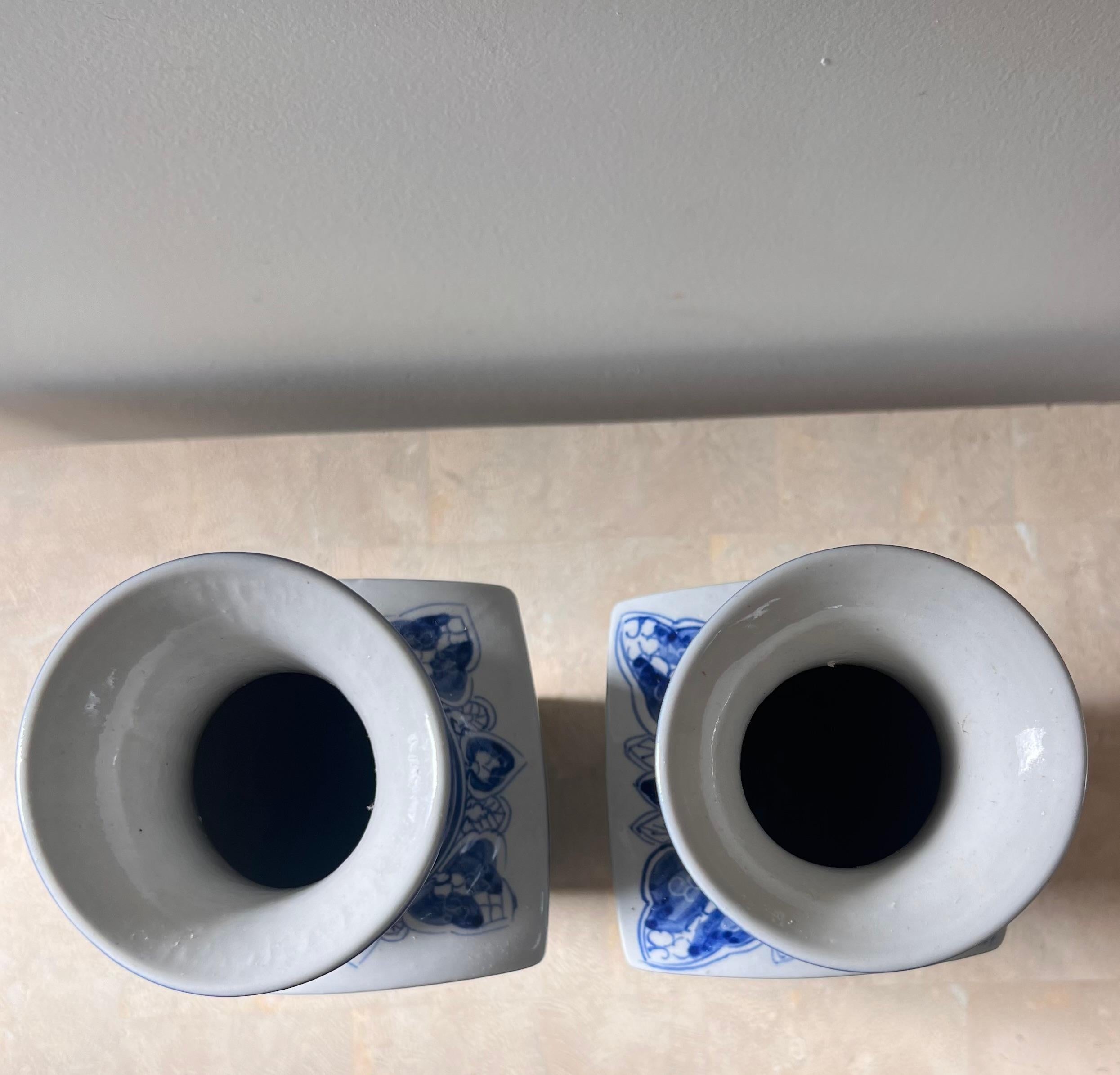 A pair of blue and white porcelain Chinese baluster vases, early 20th century 2