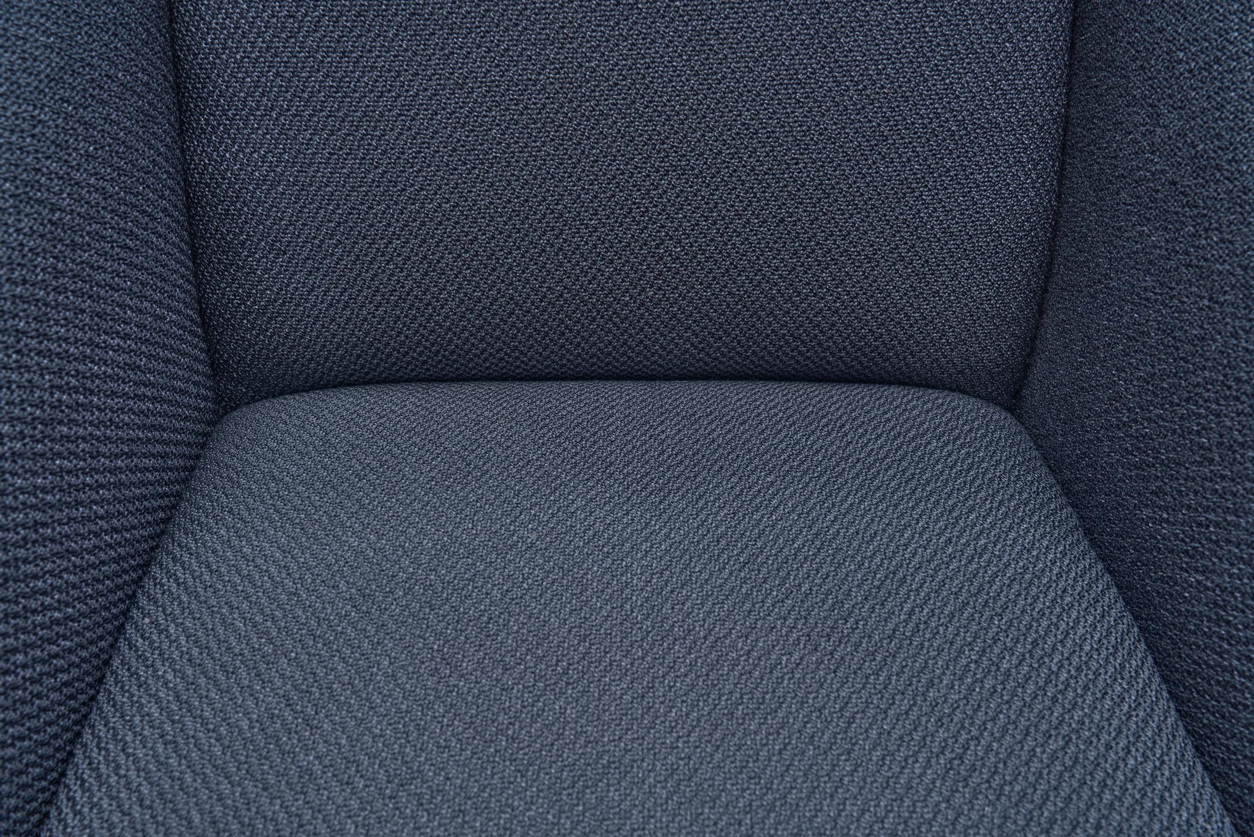 Pareja de sillones azules de mediados de siglo, Europa Años 50 en venta 1