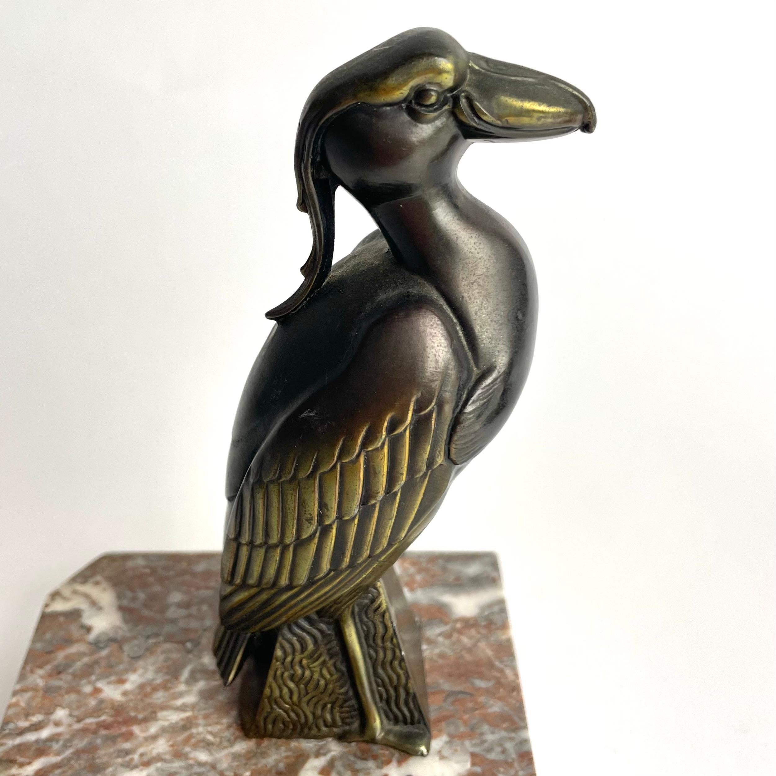A pair of Bookends with birds signed Jamar in period Art Deco from the 1930s In Good Condition For Sale In Knivsta, SE