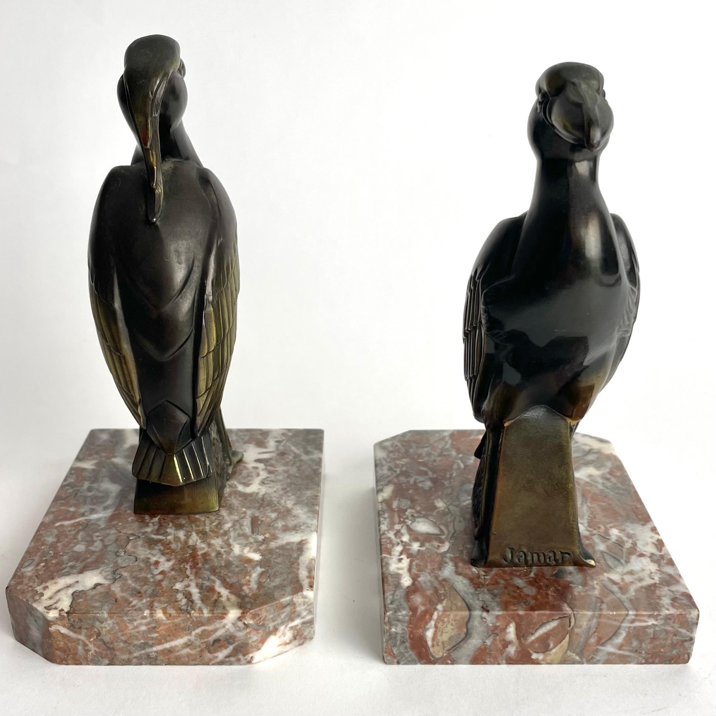 A pair of Bookends with birds signed Jamar in period Art Deco from the 1930s For Sale 1