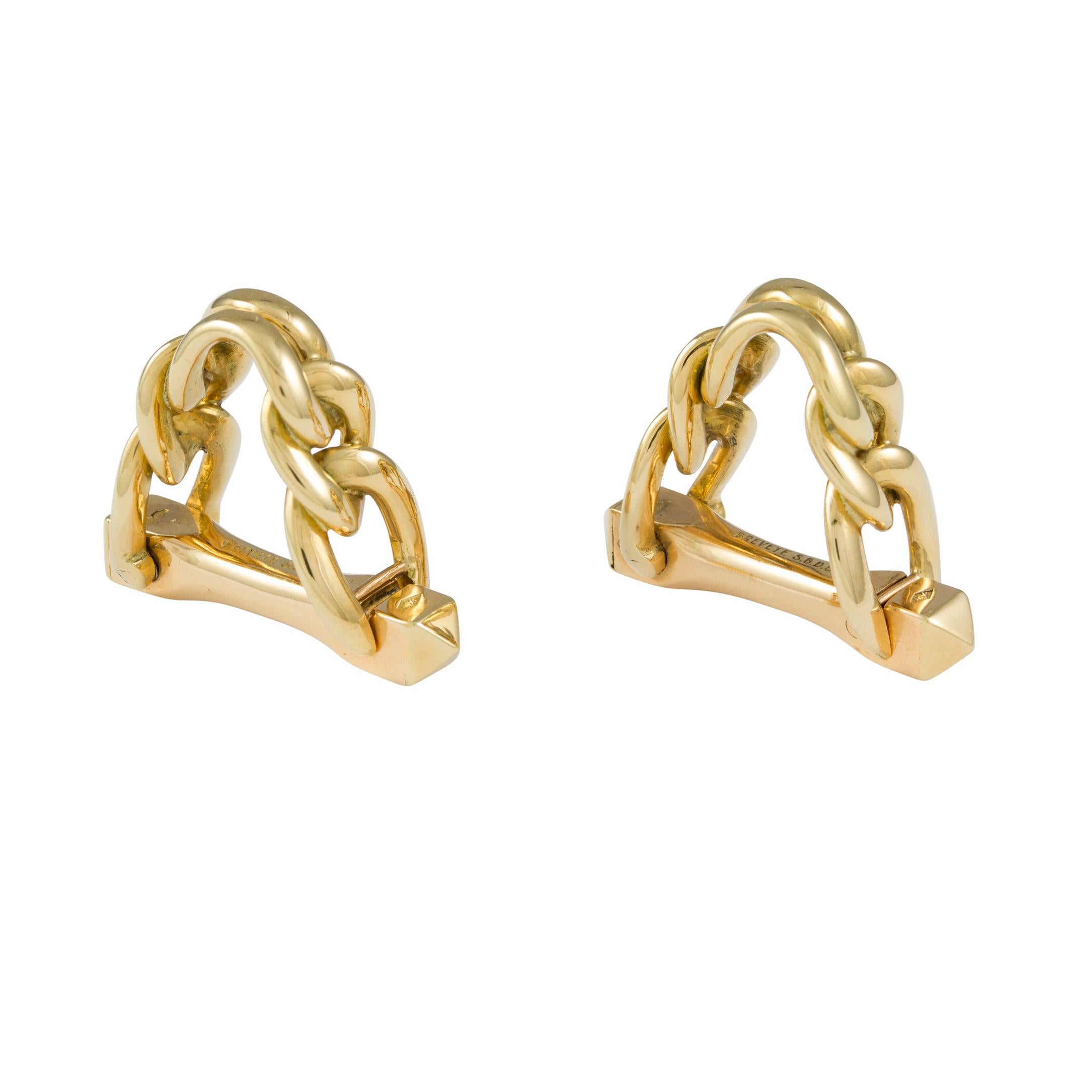 Men's A Pair Of Boucheron Heavy Chain Stirrup Gold Cufflinks
