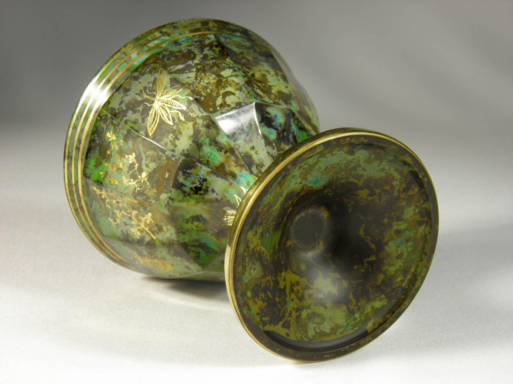 Pair of Bowls with Imitation Semi-Precious Stone Bohemian Glass, 20th Century In Good Condition In Nový Bor, CZ