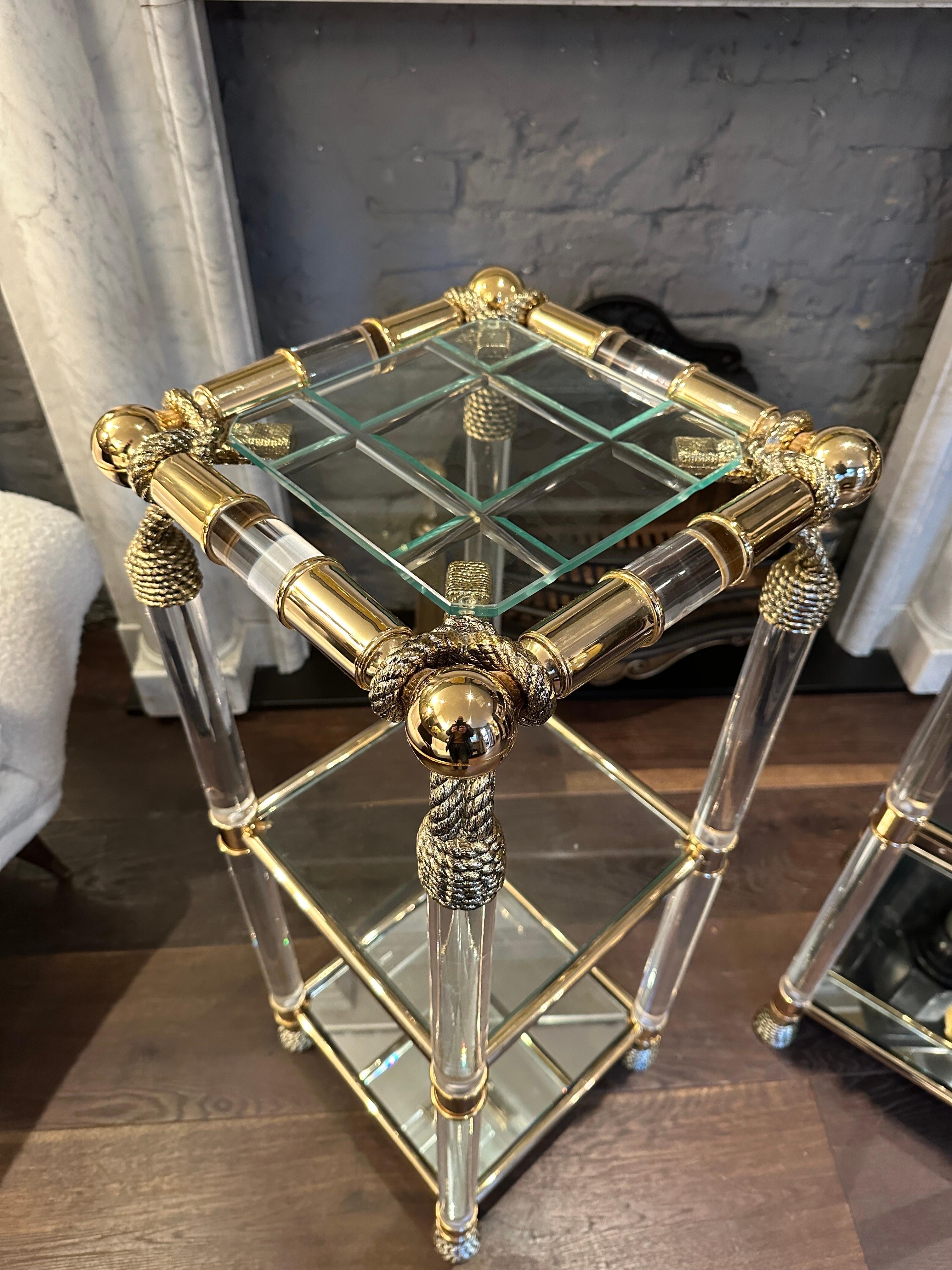 A Pair Of Brass And Lucite Etageres/Side Tables By  Muebles Curvasa  For Sale 4