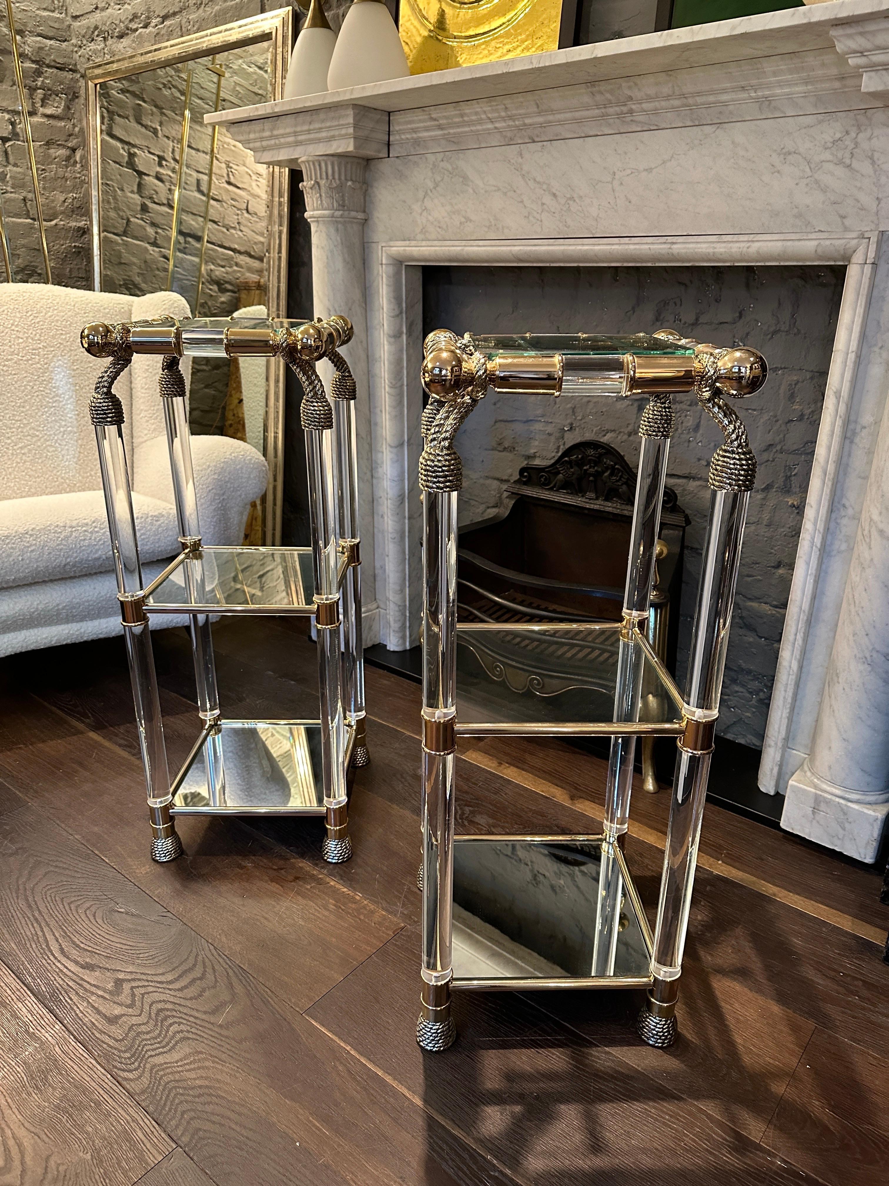 A Pair Of Brass And Lucite Etageres/Side Tables By  Muebles Curvasa  In Good Condition For Sale In London, GB
