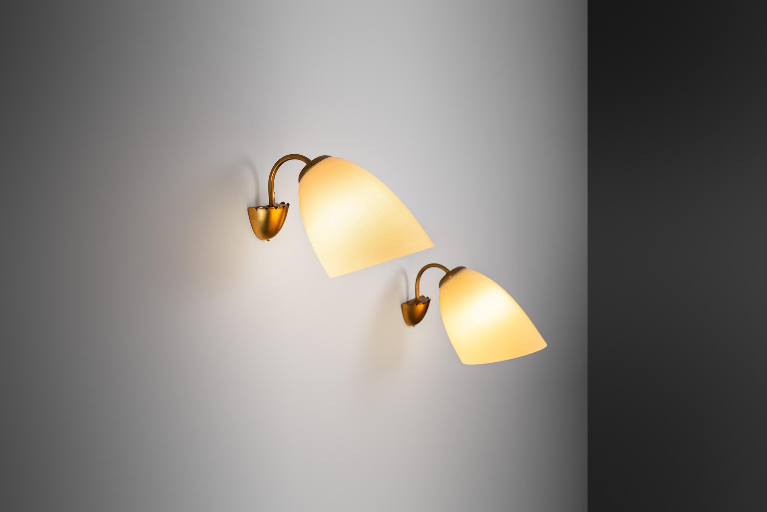 ‎It is simply impossible to talk about 20th century lighting design without mentioning Finland and the Finnish “masters of light”. By the 1950s and 60s, Finland had established itself as a force for innovation in design.

Like most lighting fixtures