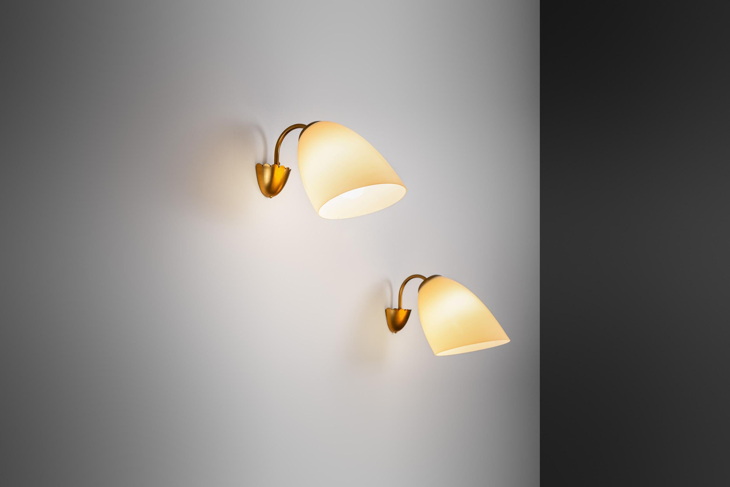 A Pair of Brass and Opal Glass Wall Lamps, Finland ca 1960s In Good Condition In Utrecht, NL