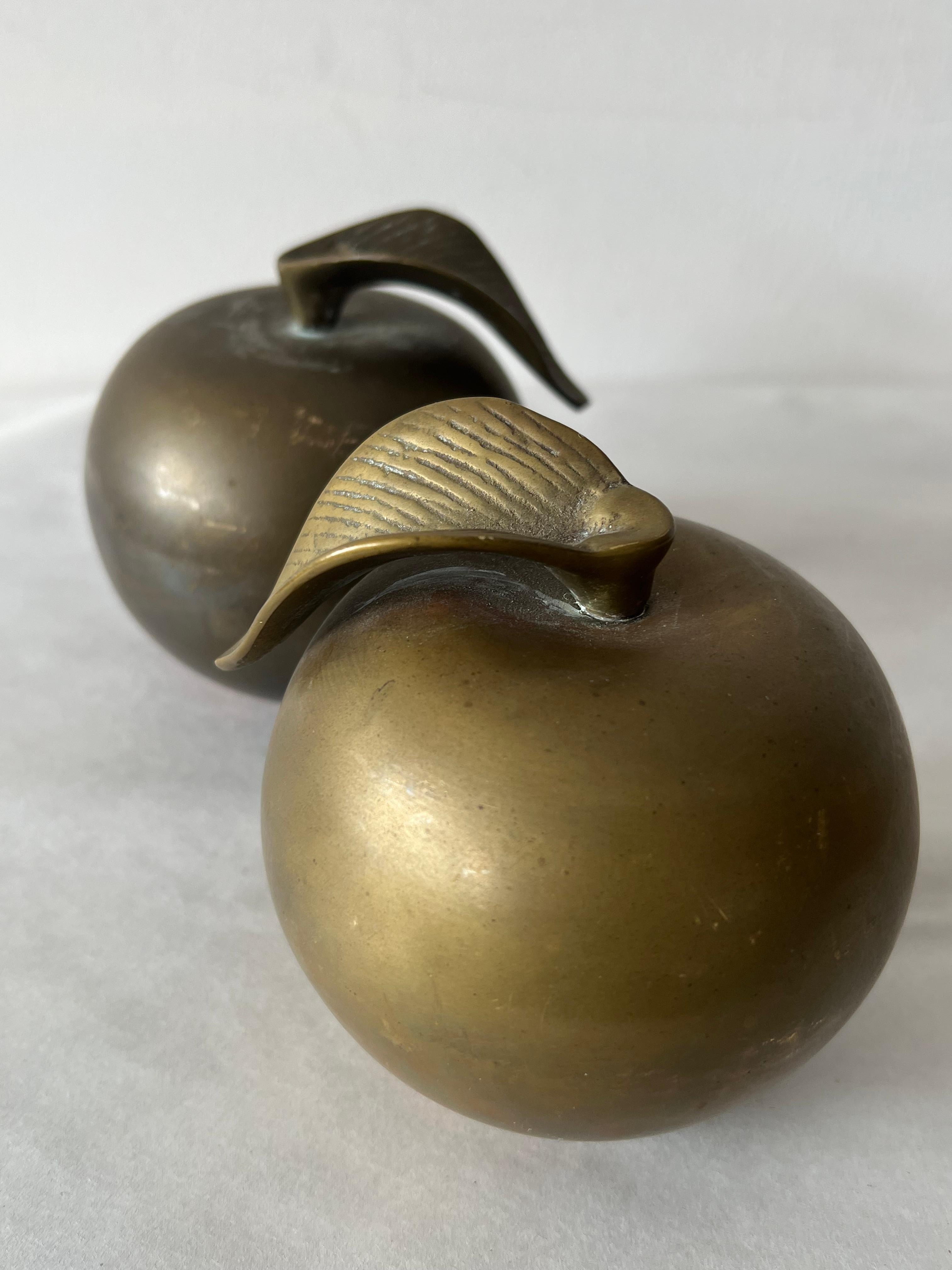 Mid-20th Century A Pair Of Brass Apple Sculptures Decorative 1960's For Sale