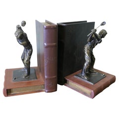 Une paire de serre-livres en laiton pour les amateurs de golf   Une paire très attrayante