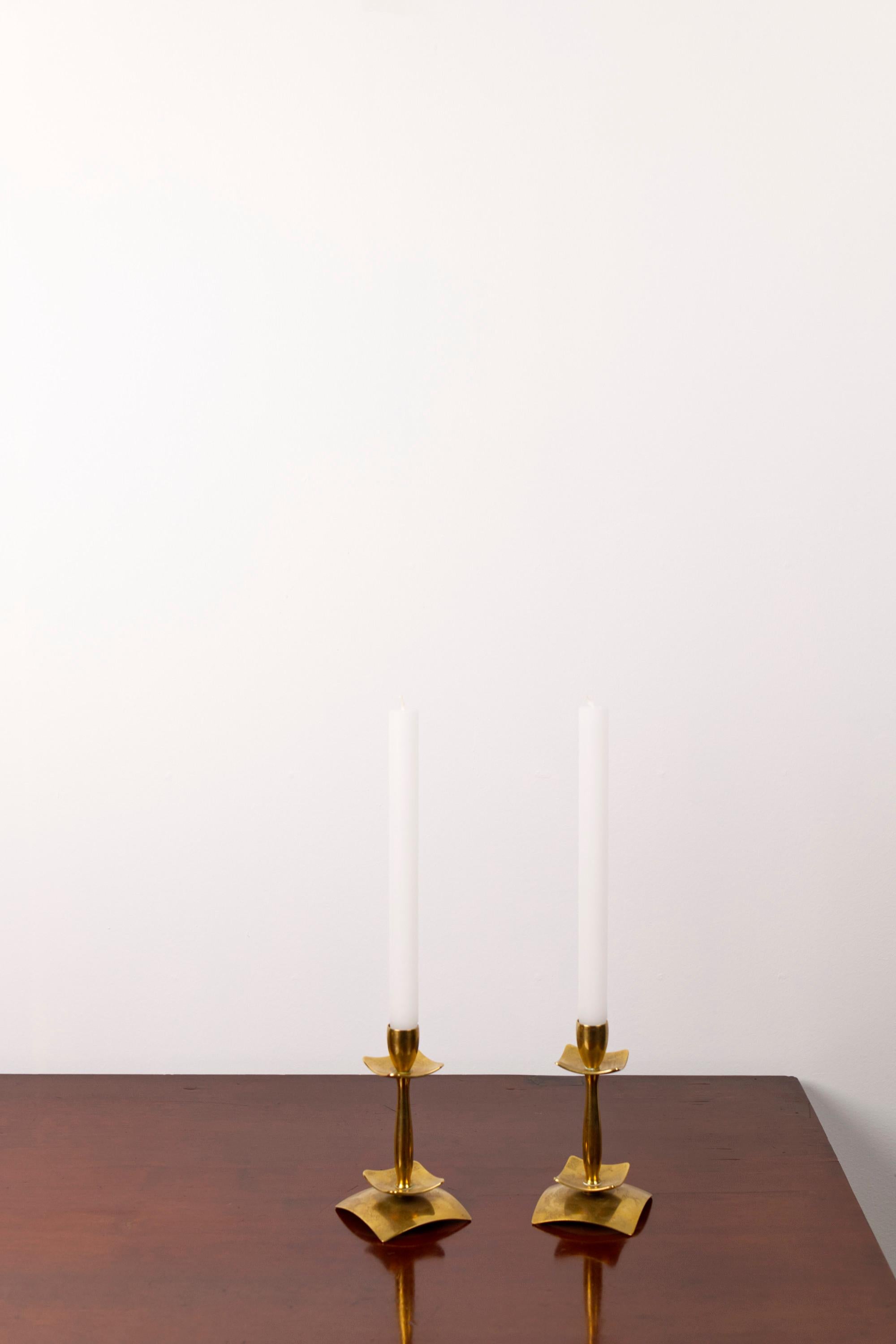 Pair of Brass Candlesticks by Dantorp Design – Denmark, 1960s

This graceful pair of brass candlesticks by Dantorp Design, Denmark, dates to the 1960s and features a refined, sculptural form. The organic curves and clean lines reflect the hallmarks