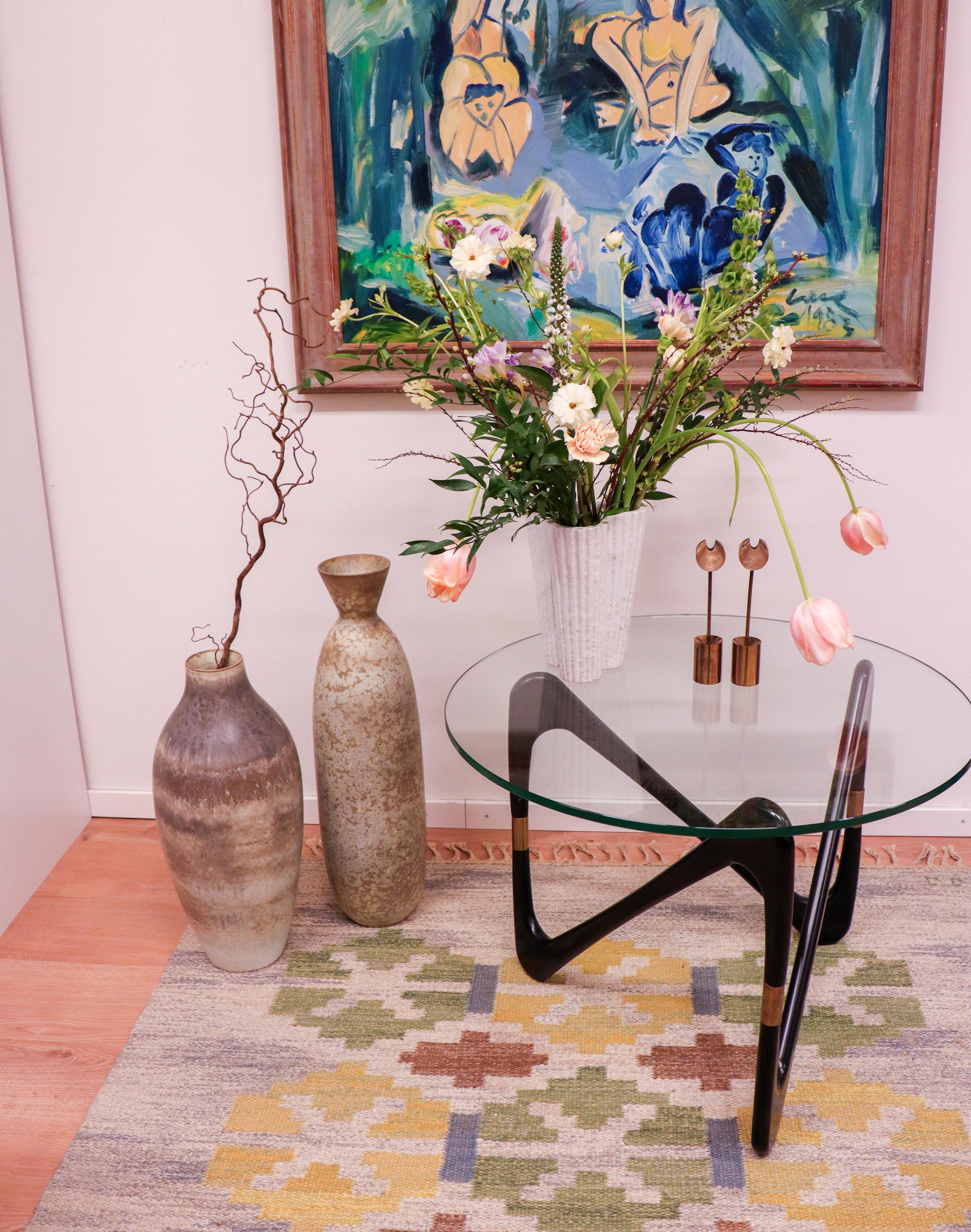 Scandinavian Modern A pair of Brass Candlesticks - 