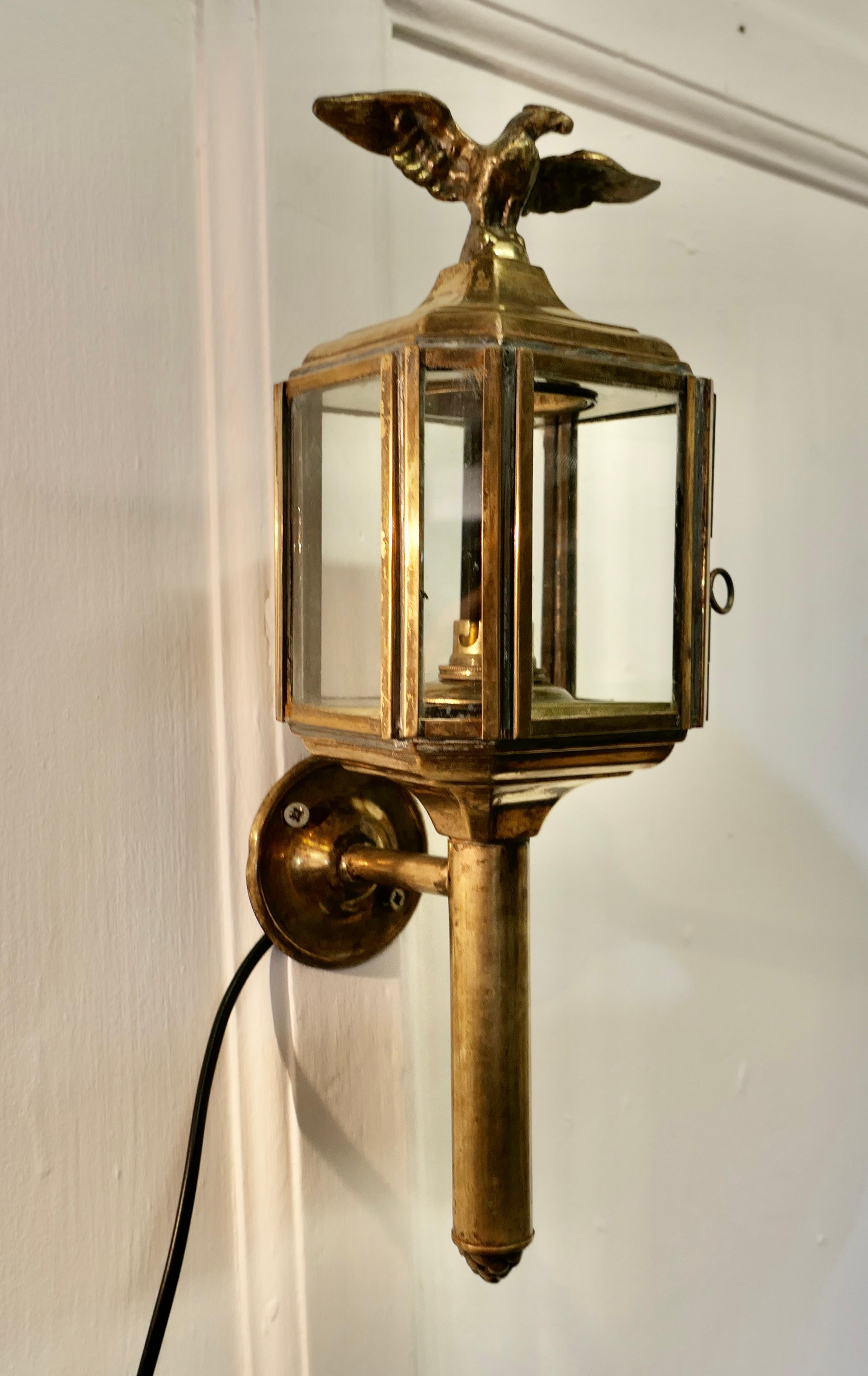 Pair of Brass Carriage Style Wall Lights, Lanterns with Eagles In Good Condition For Sale In Chillerton, Isle of Wight