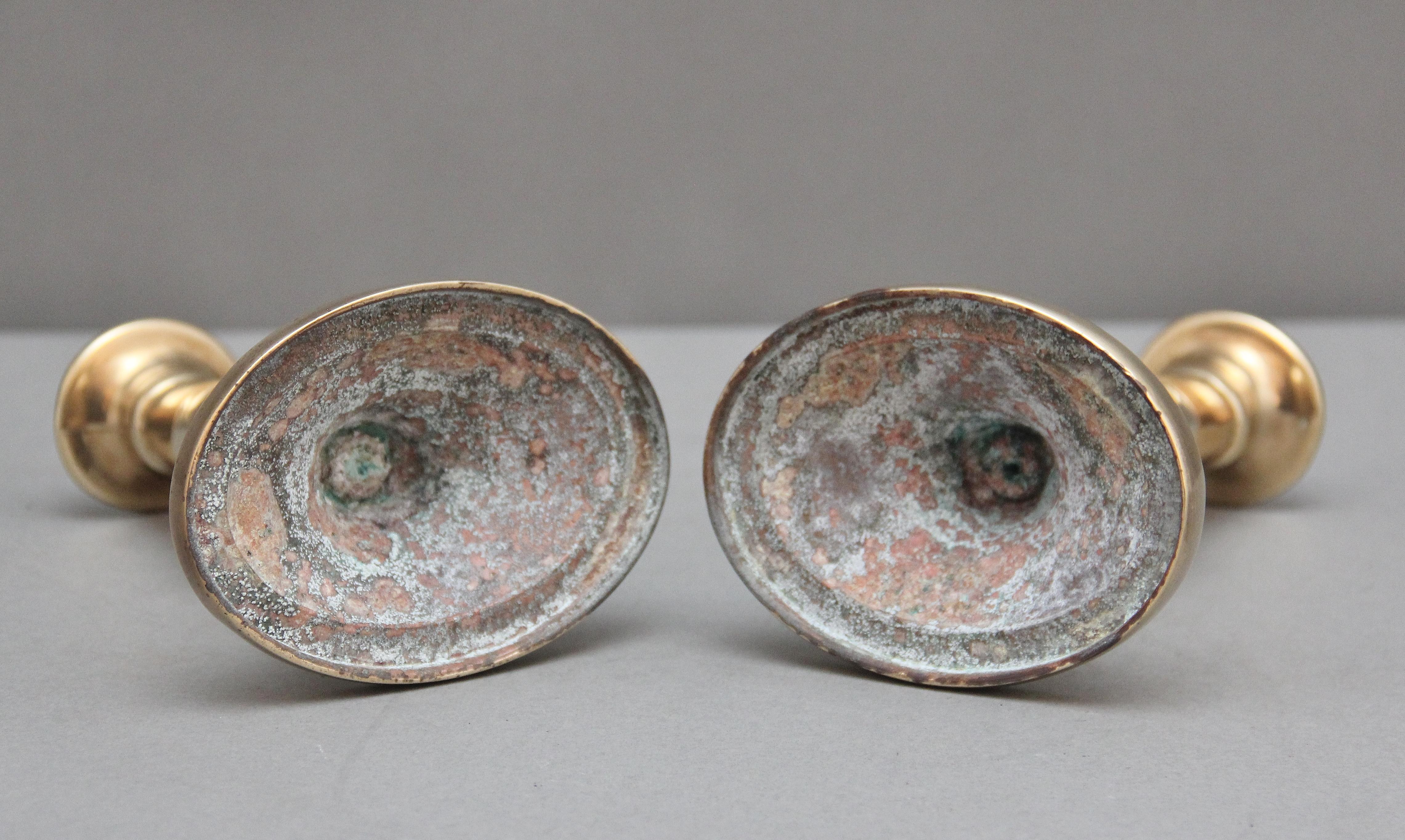 Early 19th Century A pair of brass Georgian candlesticks For Sale