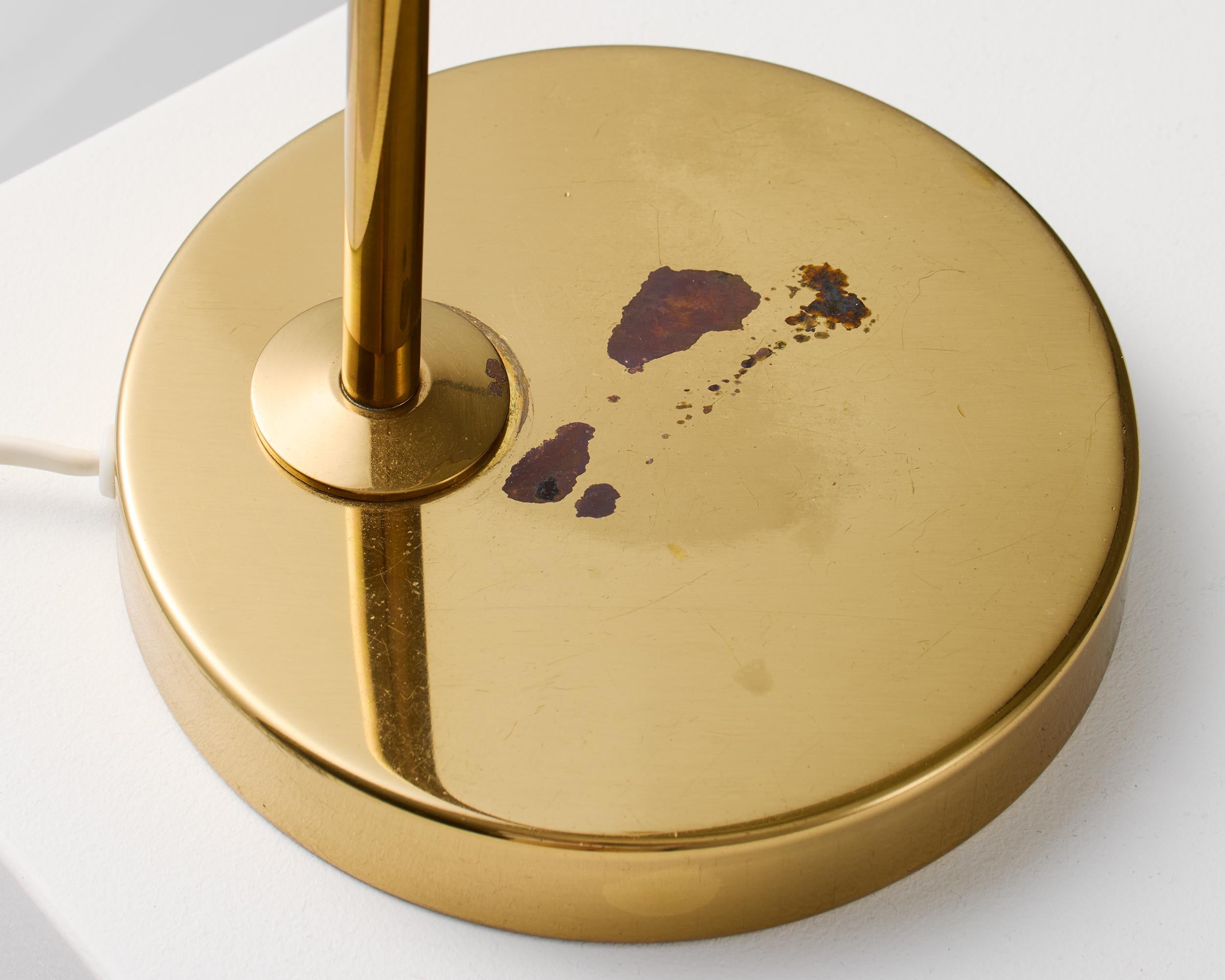 Paire de lampes de table en laiton, modèle 