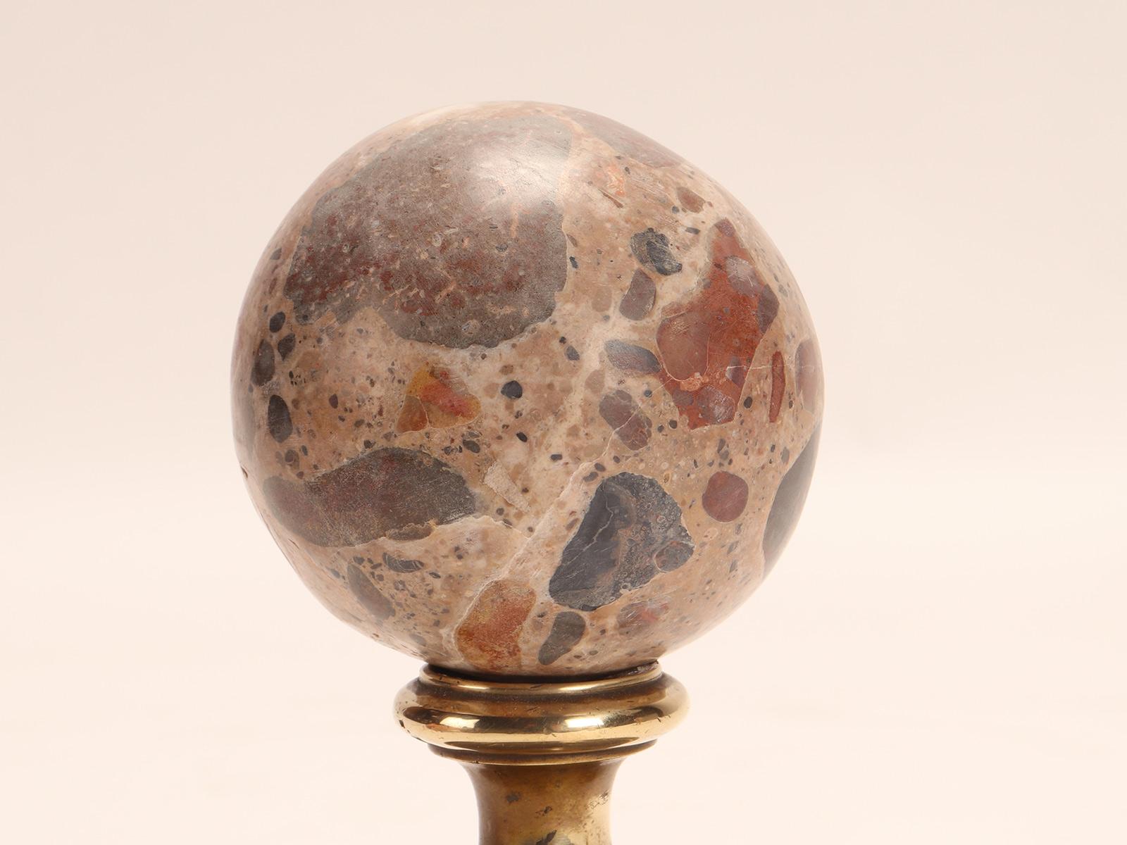 A pair of brecciated marble Paradise spheres, Italy end of 19th century. For Sale 4