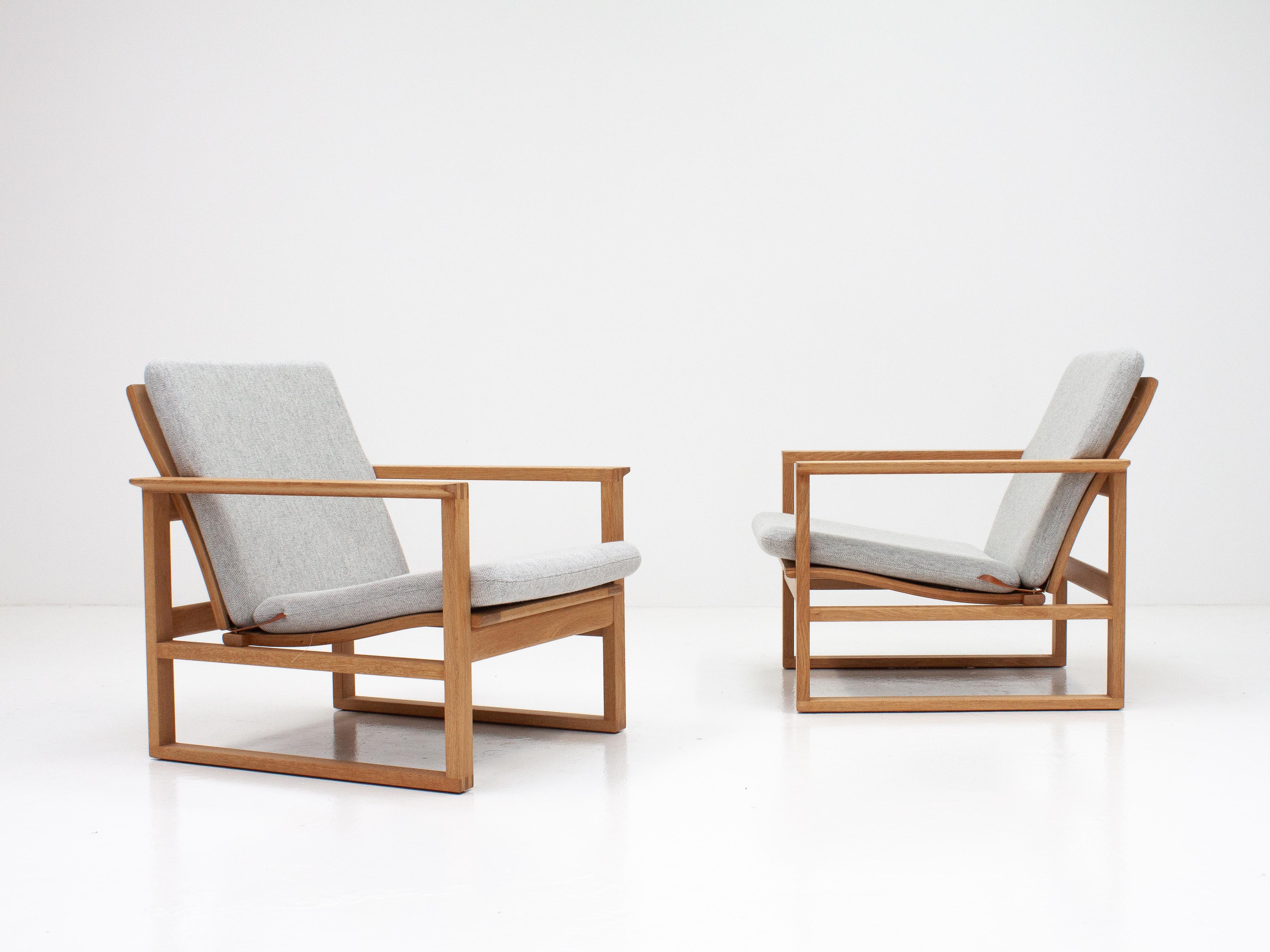 Pair of Børge Mogensen 2256 Lounge Chairs, Fredericia, Denmark, 1956 3