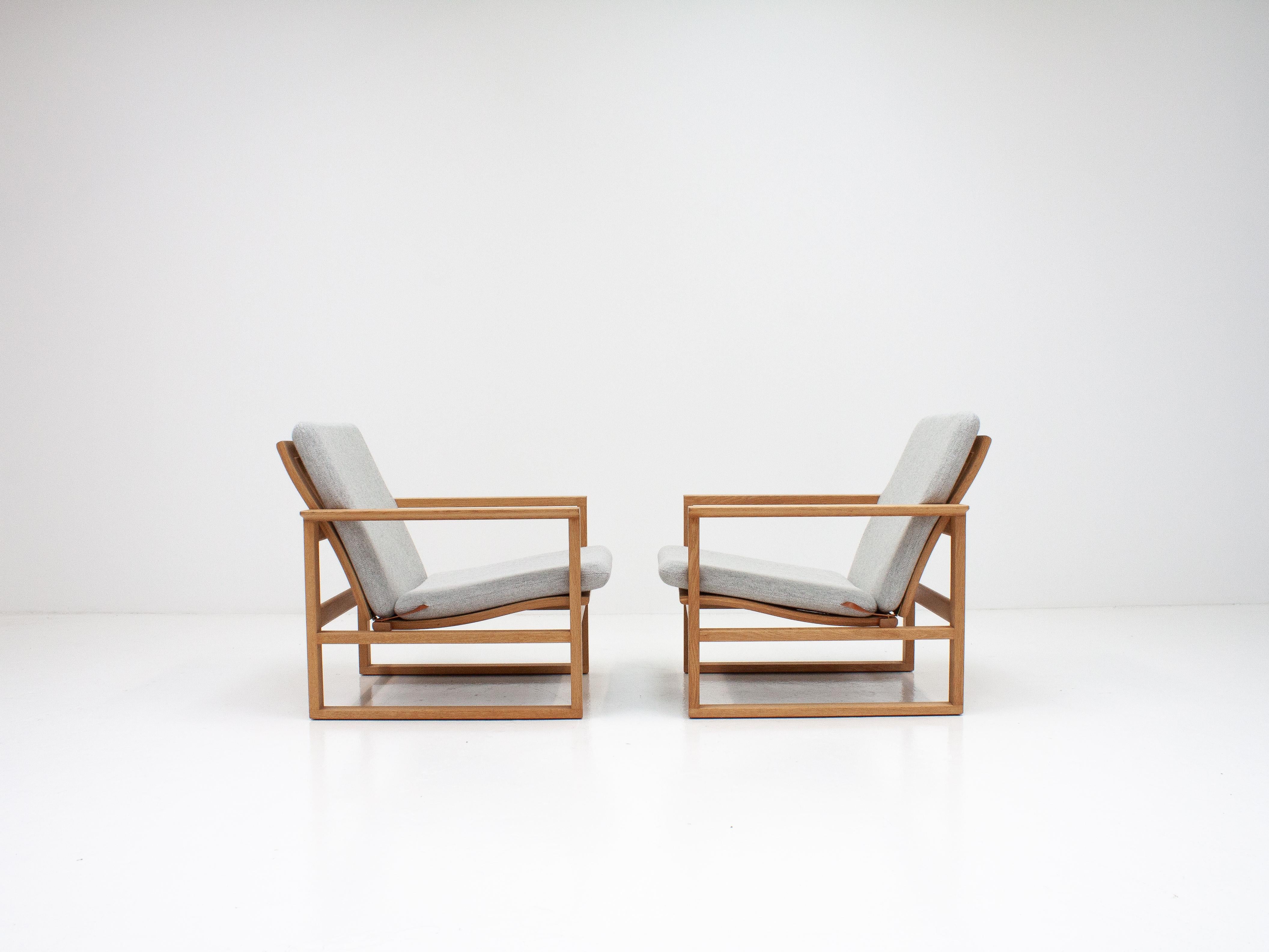 Pair of Børge Mogensen 2256 Lounge Chairs, Fredericia, Denmark, 1956 4