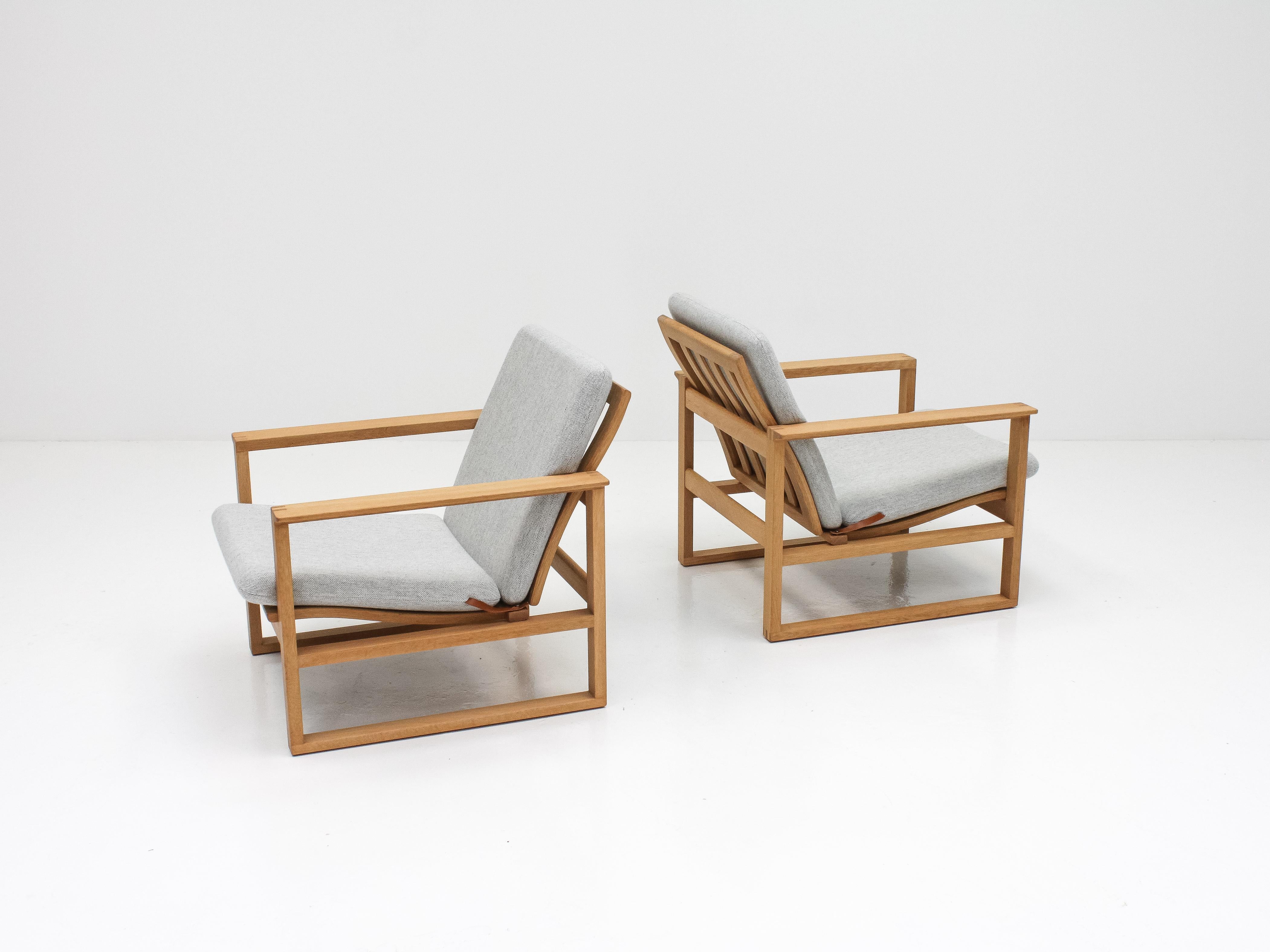 Pair of Børge Mogensen 2256 Lounge Chairs, Fredericia, Denmark, 1956 1