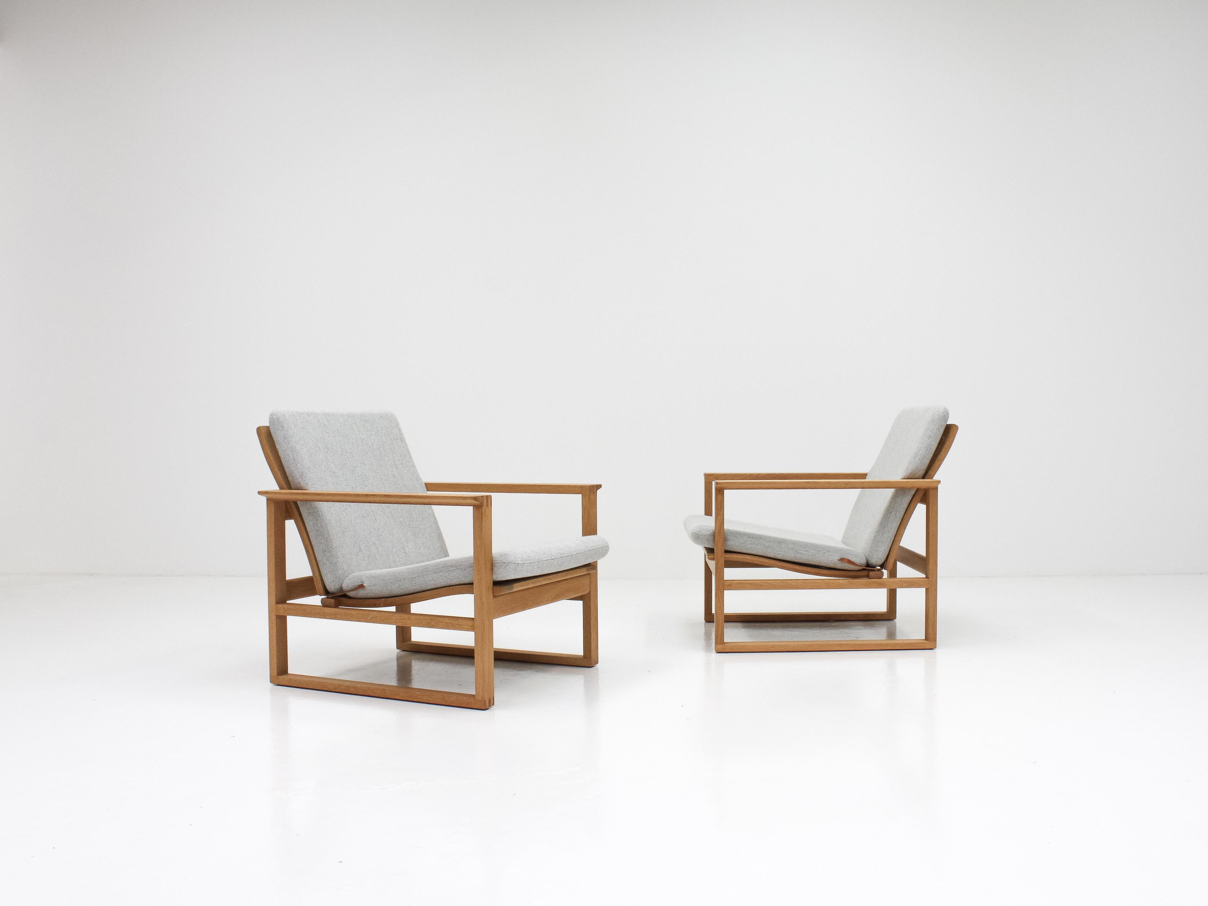 Pair of Børge Mogensen 2256 Lounge Chairs, Fredericia, Denmark, 1956 2