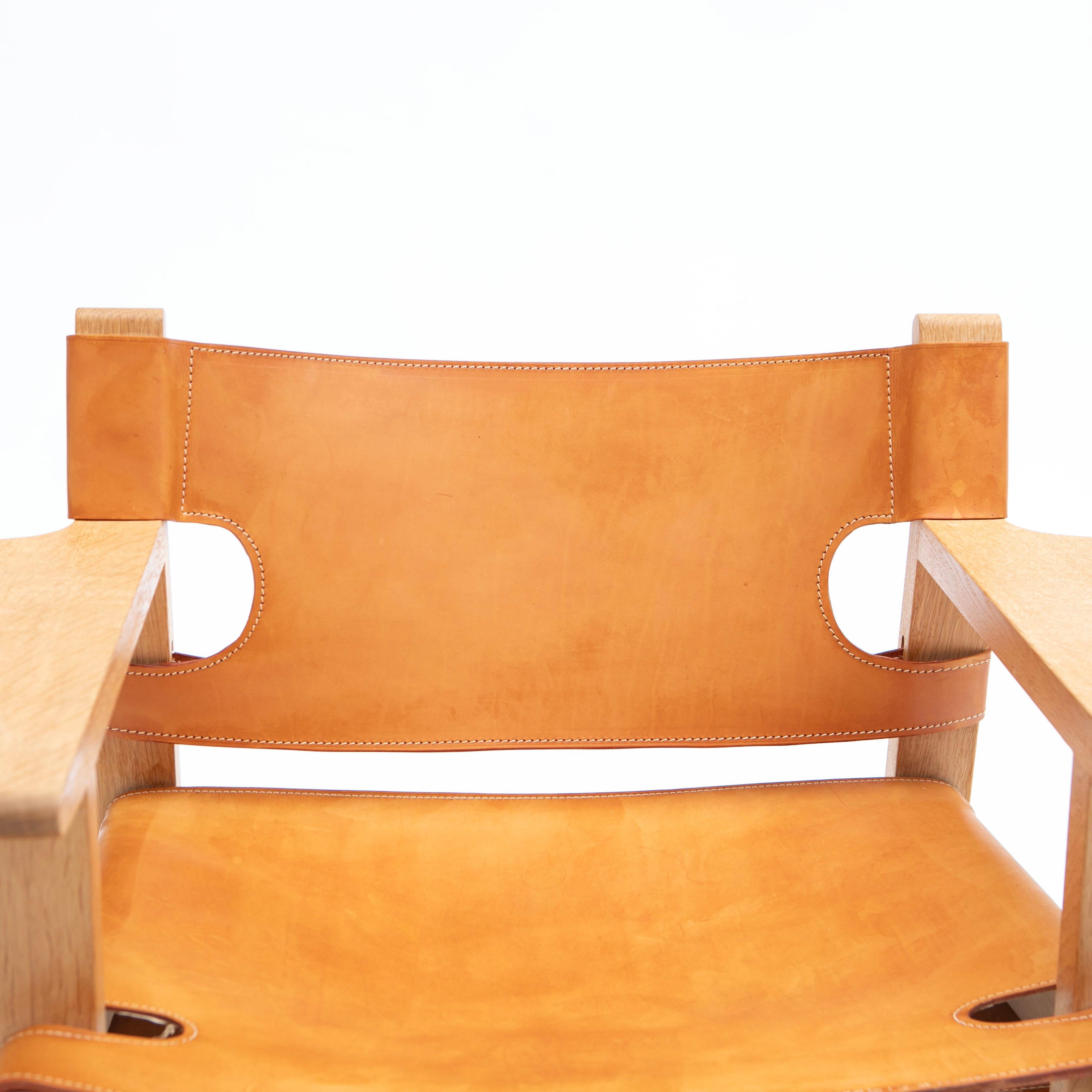 A Pair of Børge Mogensen 'The Spanish Chair' in Oak and Light Saddle Leather 12