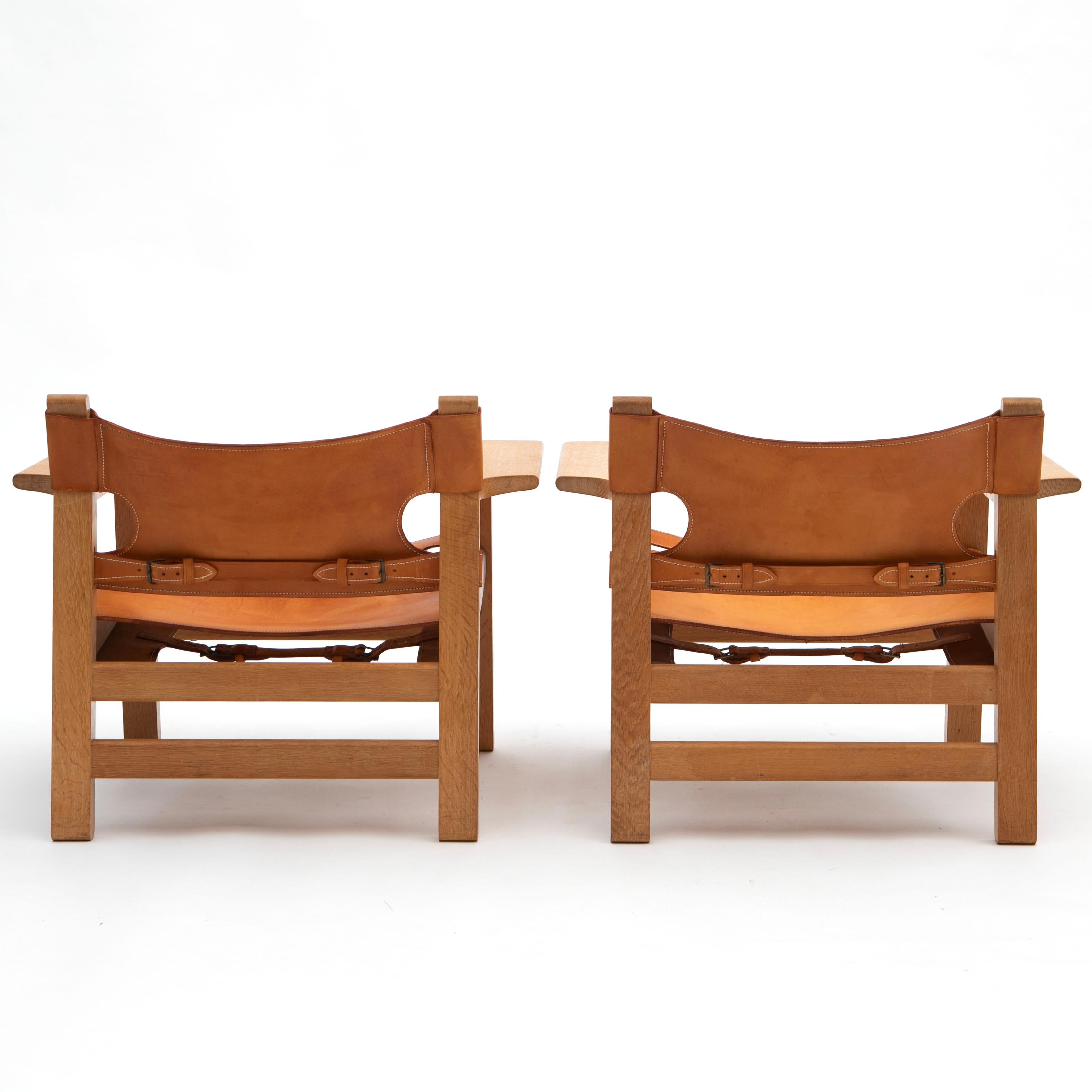 Moderne Paire de chaises Børge Mogensen 'The Spanish Chair' en Oak et cuir Light Saddle en vente