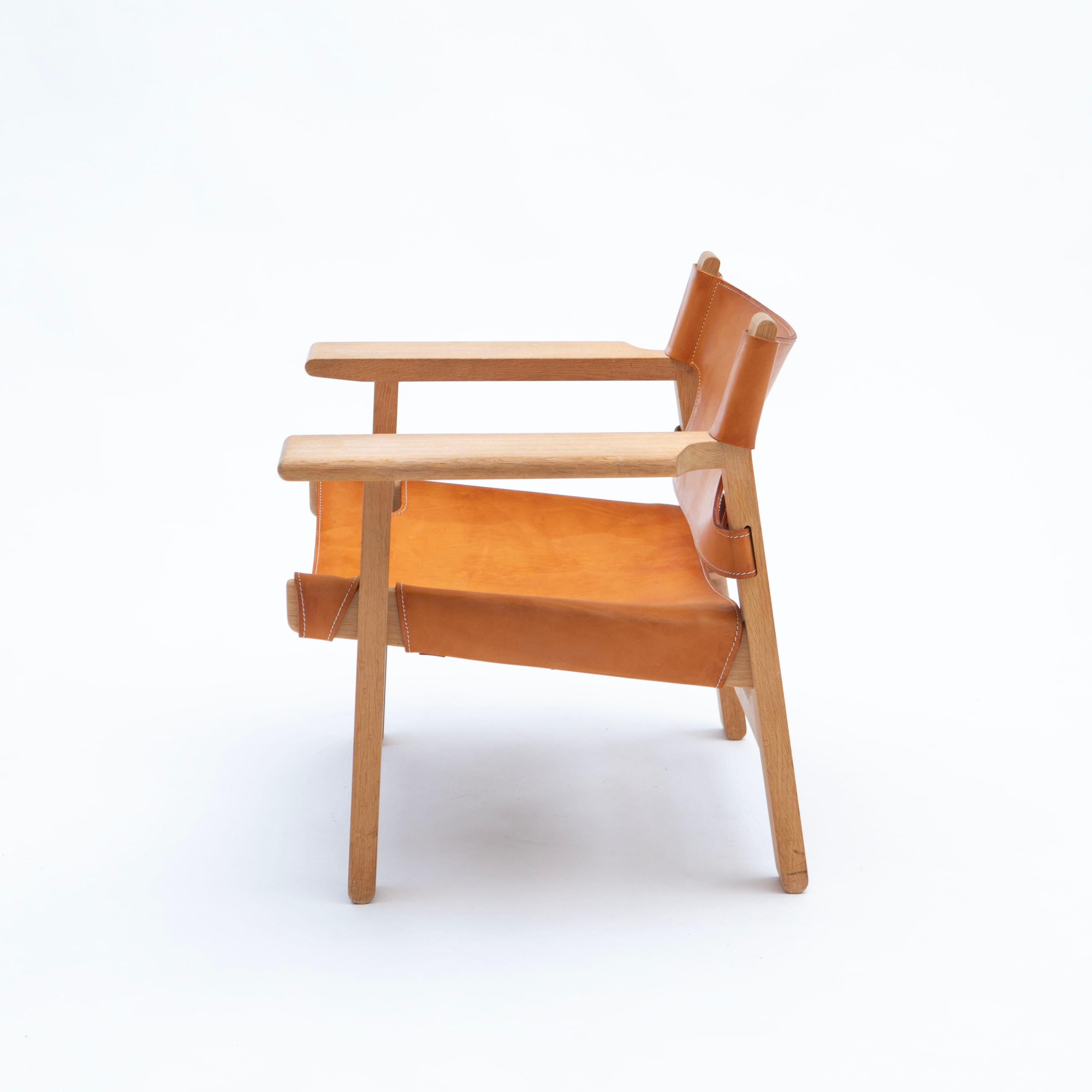 A Pair of Børge Mogensen 'The Spanish Chair' in Oak and Light Saddle Leather 1