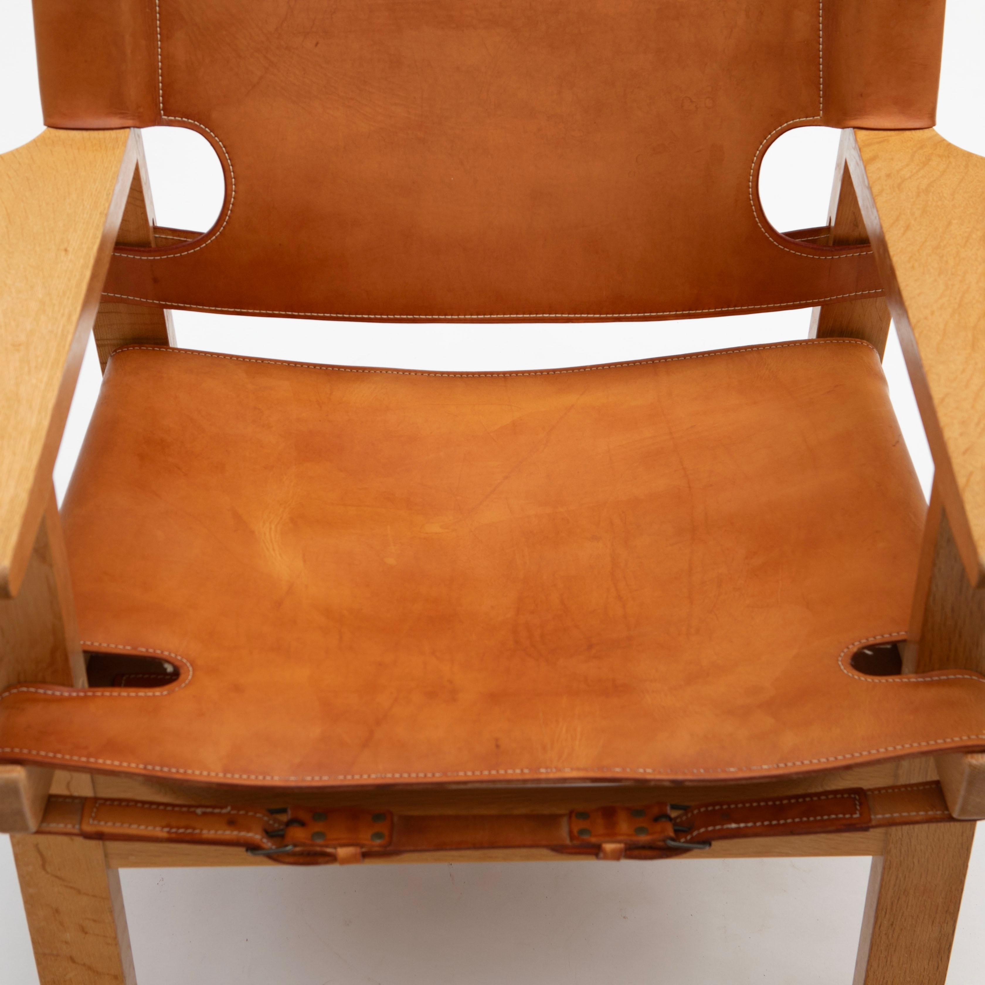 A Pair of Børge Mogensen 'The Spanish Chair' in Oak and Light Saddle Leather For Sale 1