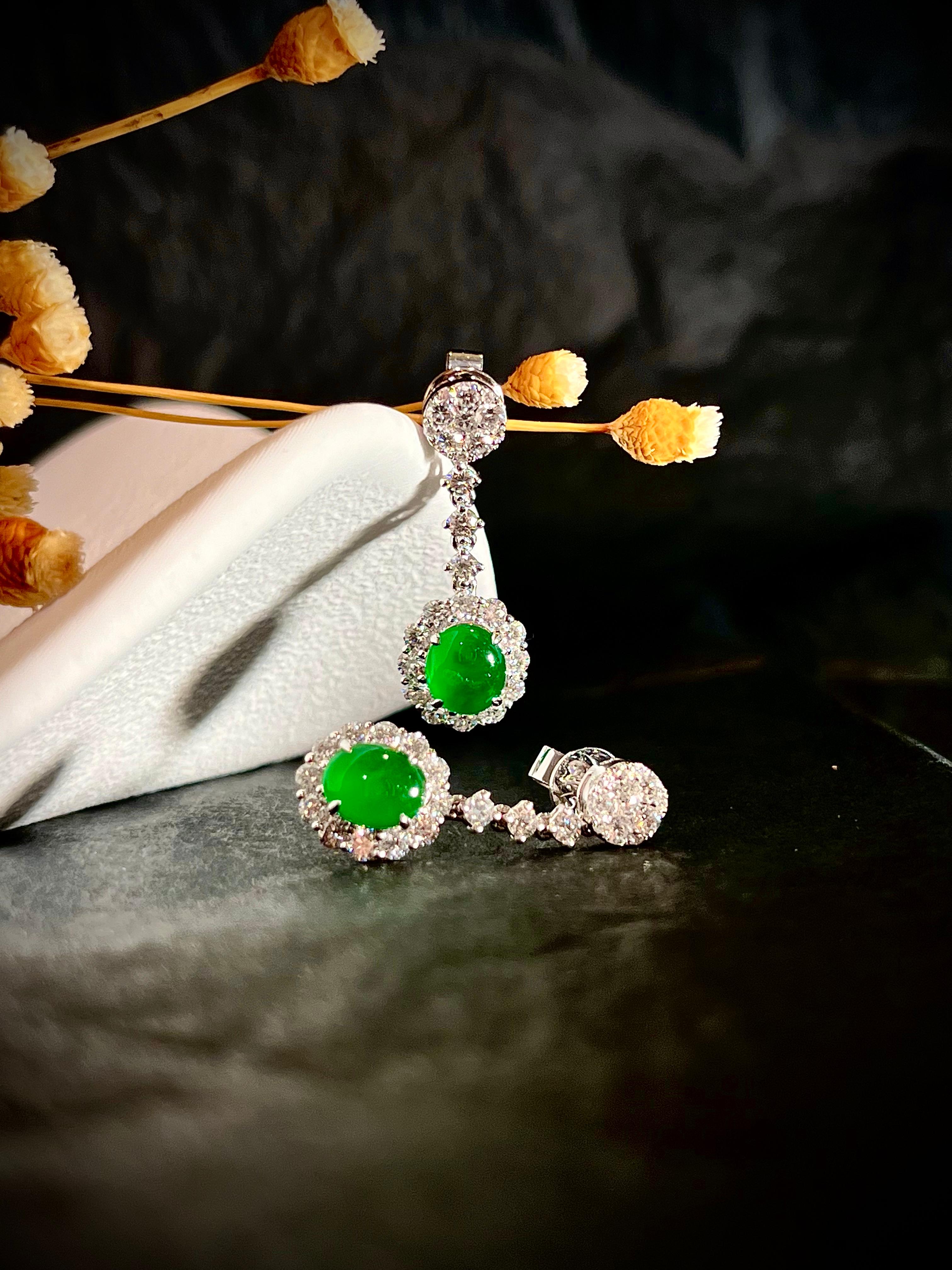 A Pair of  Bright Green Jadeite Cabochon and Diamond Earrings in 18 Karat Gold In New Condition For Sale In Macau, MO
