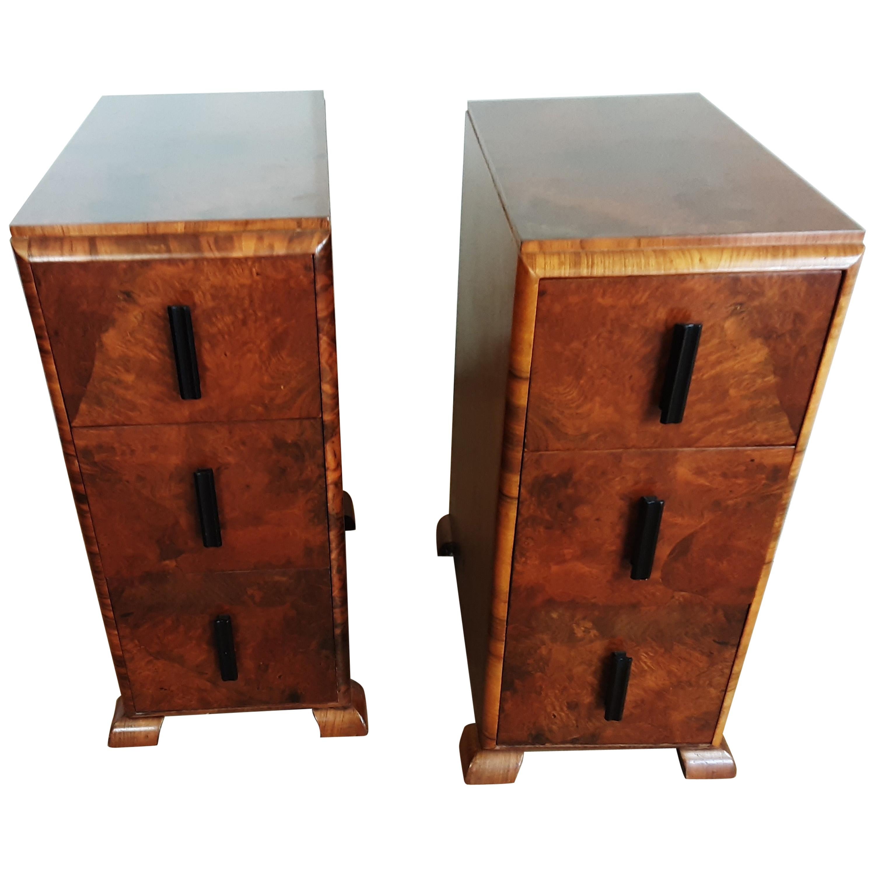 Pair of British Art Deco Bedside Cabinets Brown Burr Walnut from the 1930s